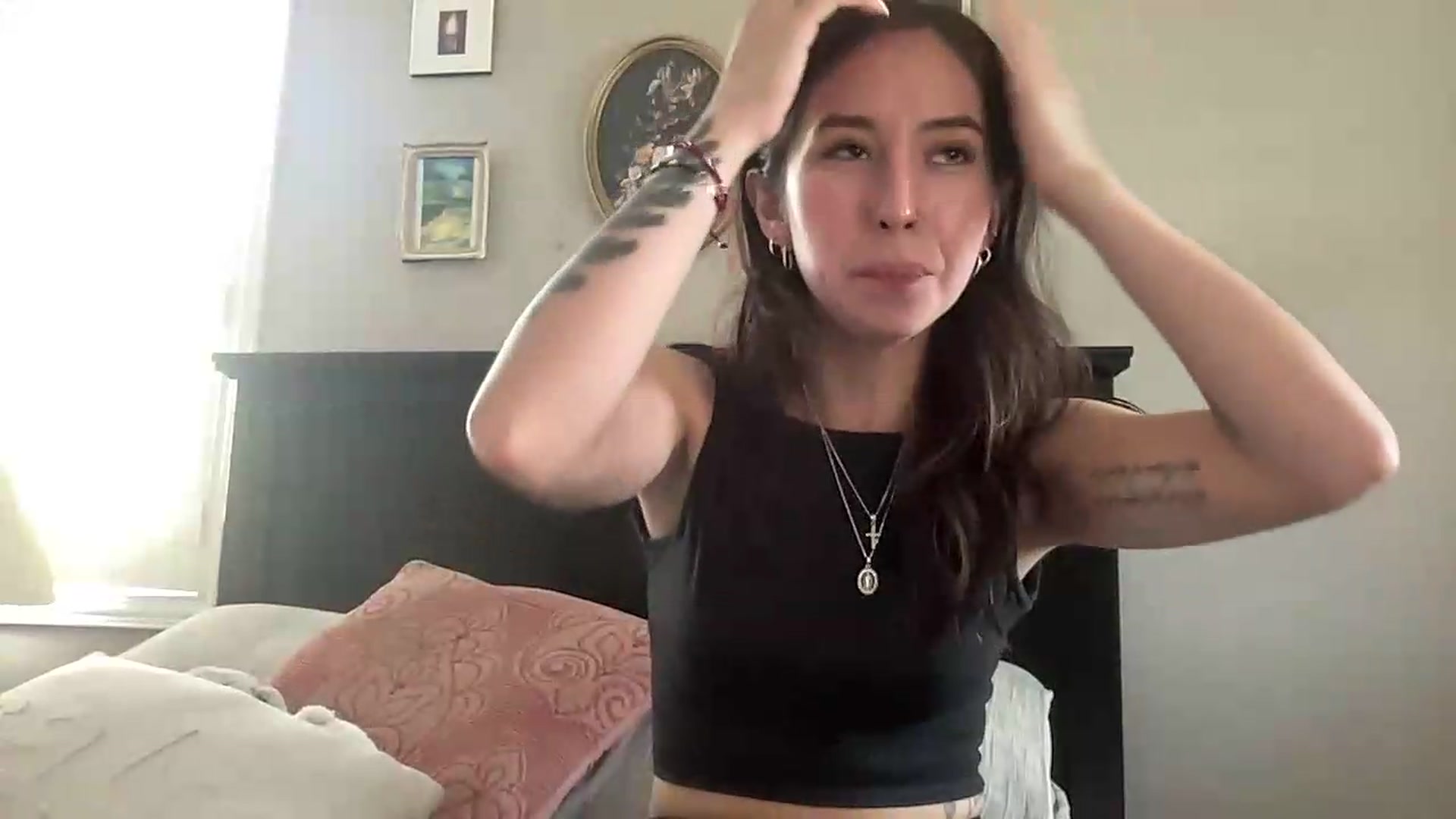 Gallery image thumbnail from Marisols's myfreecams stream on, 06/27/2026, 16:57 image 9 of 20