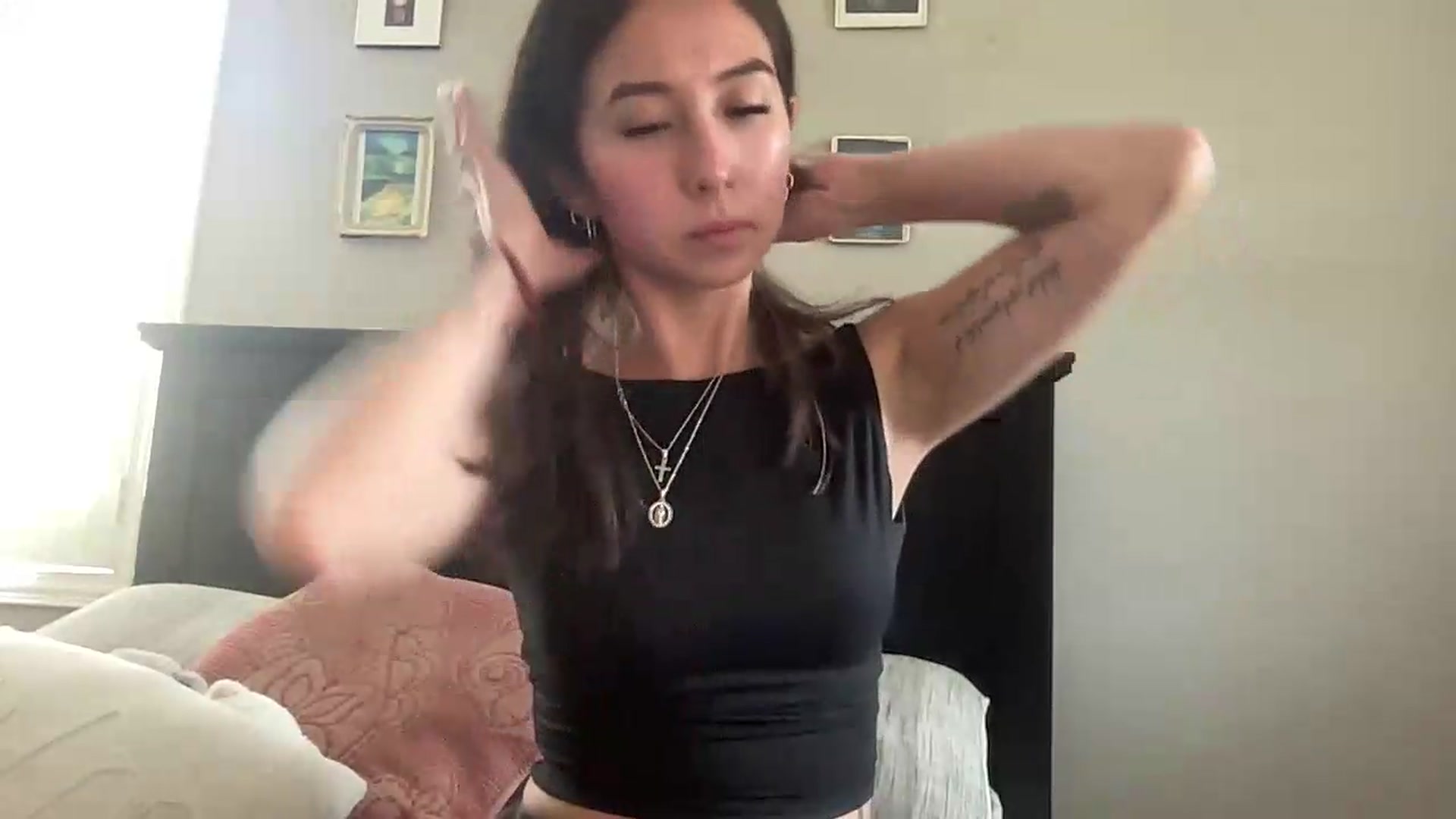 Gallery image thumbnail from Marisols's myfreecams stream on, 06/27/2026, 16:57 image 18 of 20
