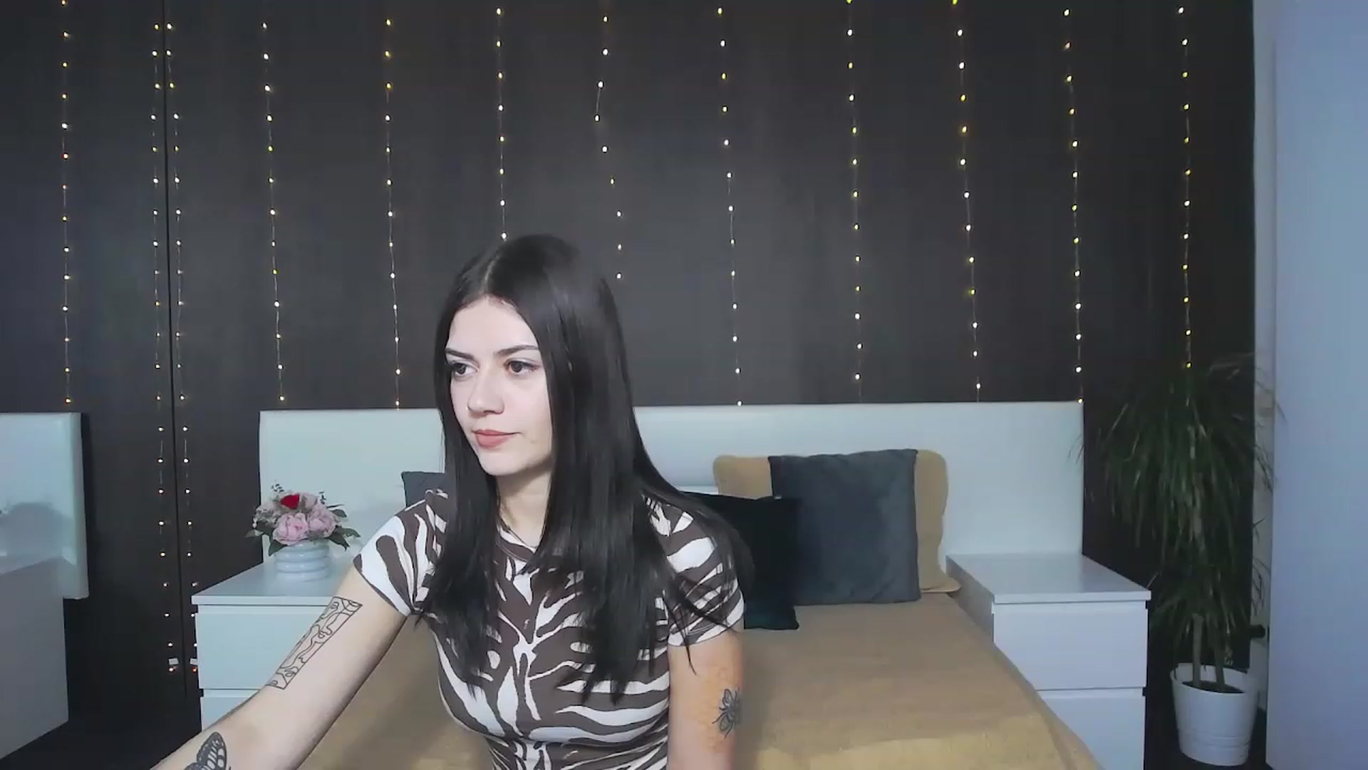 Gallery image thumbnail from MarissaBee's myfreecams stream on, 12/06/2022, 24:49 image 6 of 20