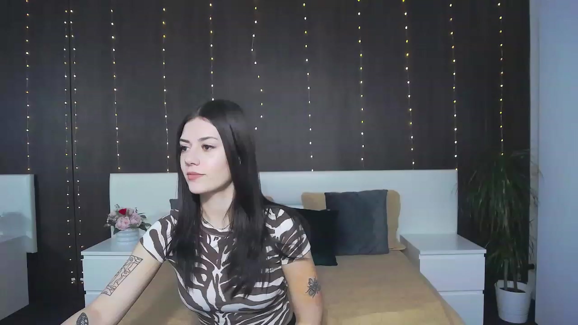 Gallery image thumbnail from MarissaBee's myfreecams stream on, 12/06/2022, 24:49 image 11 of 20