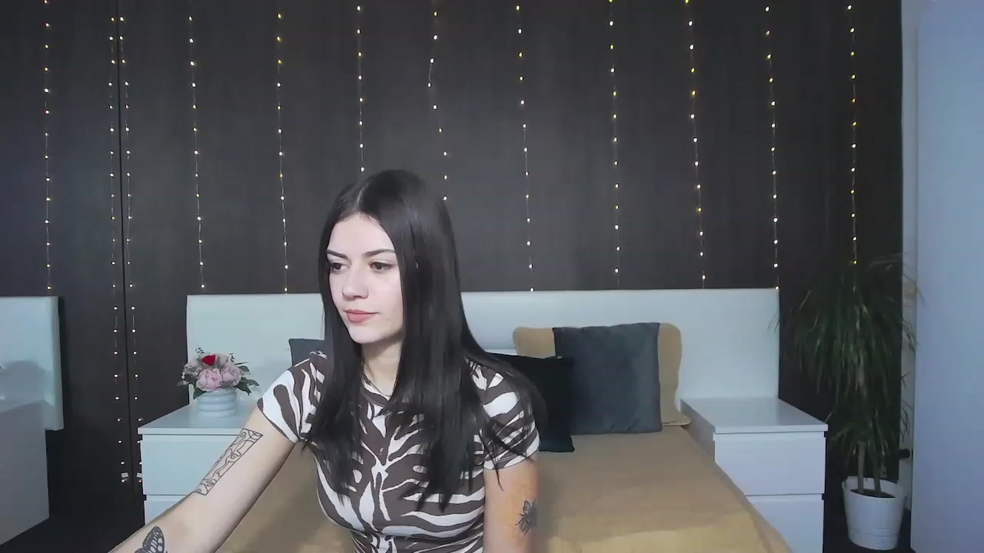 Gallery image thumbnail from MarissaBee's myfreecams stream on, 12/06/2022, 24:49 image 7 of 20