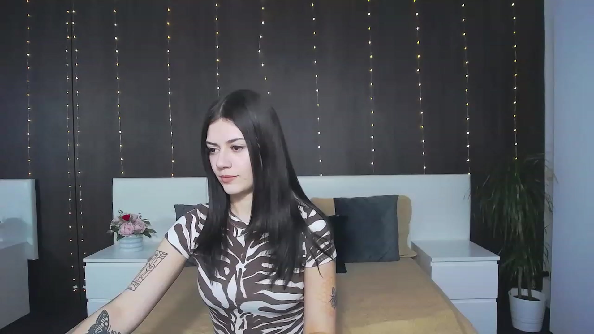 Gallery image thumbnail from MarissaBee's myfreecams stream on, 12/06/2022, 24:49 image 3 of 20