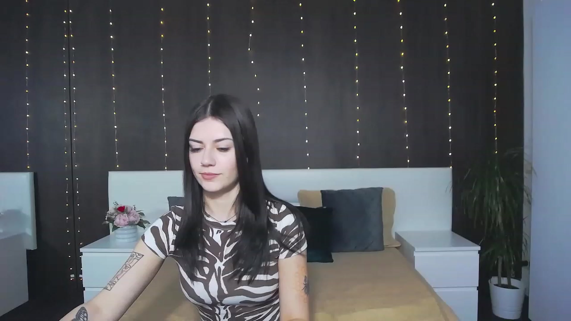 Gallery image thumbnail from MarissaBee's myfreecams stream on, 12/06/2022, 24:49 image 12 of 20