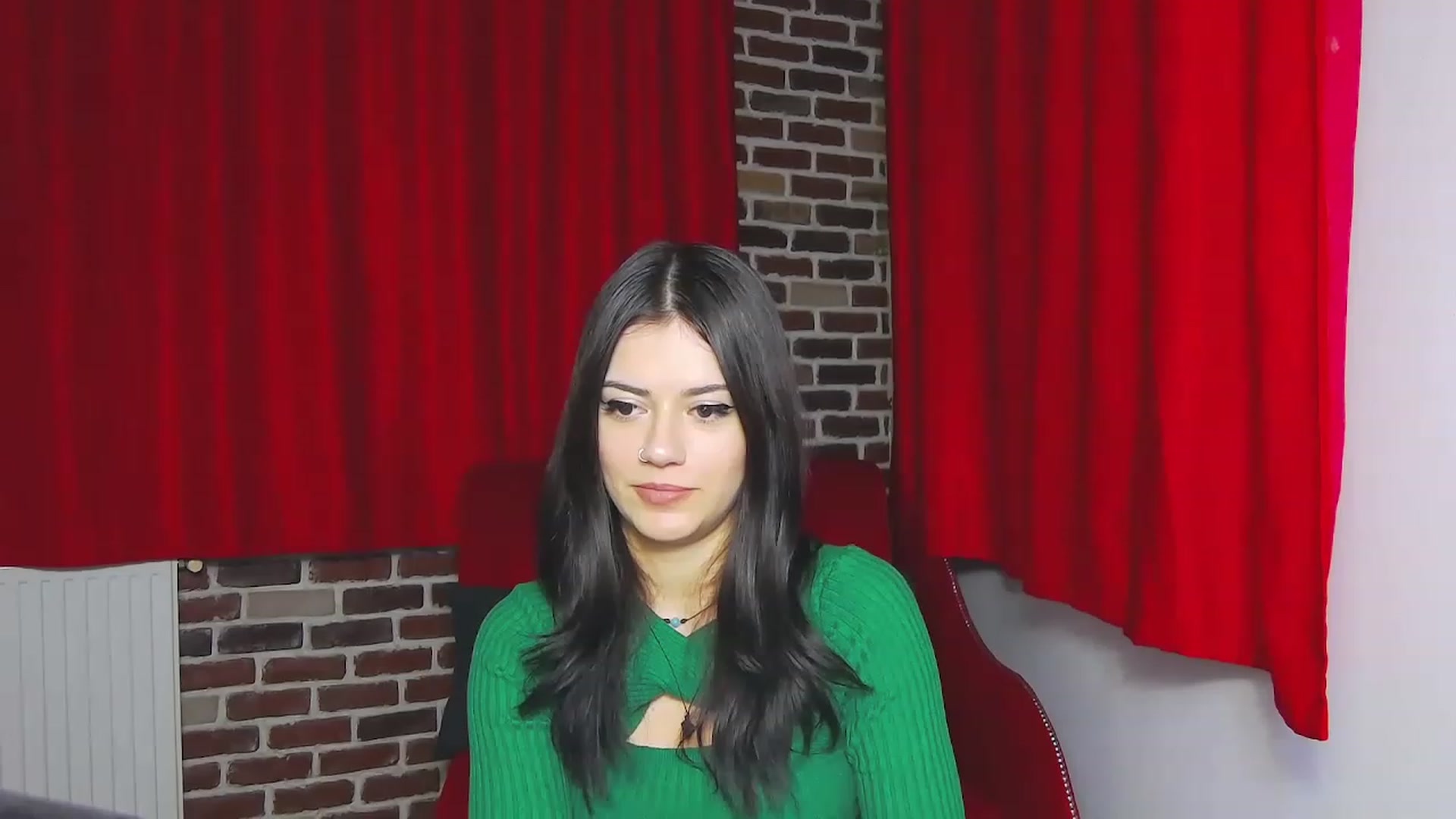 Gallery image thumbnail from MarissaBee's myfreecams stream on, 12/12/2022, 23:37 image 2 of 20