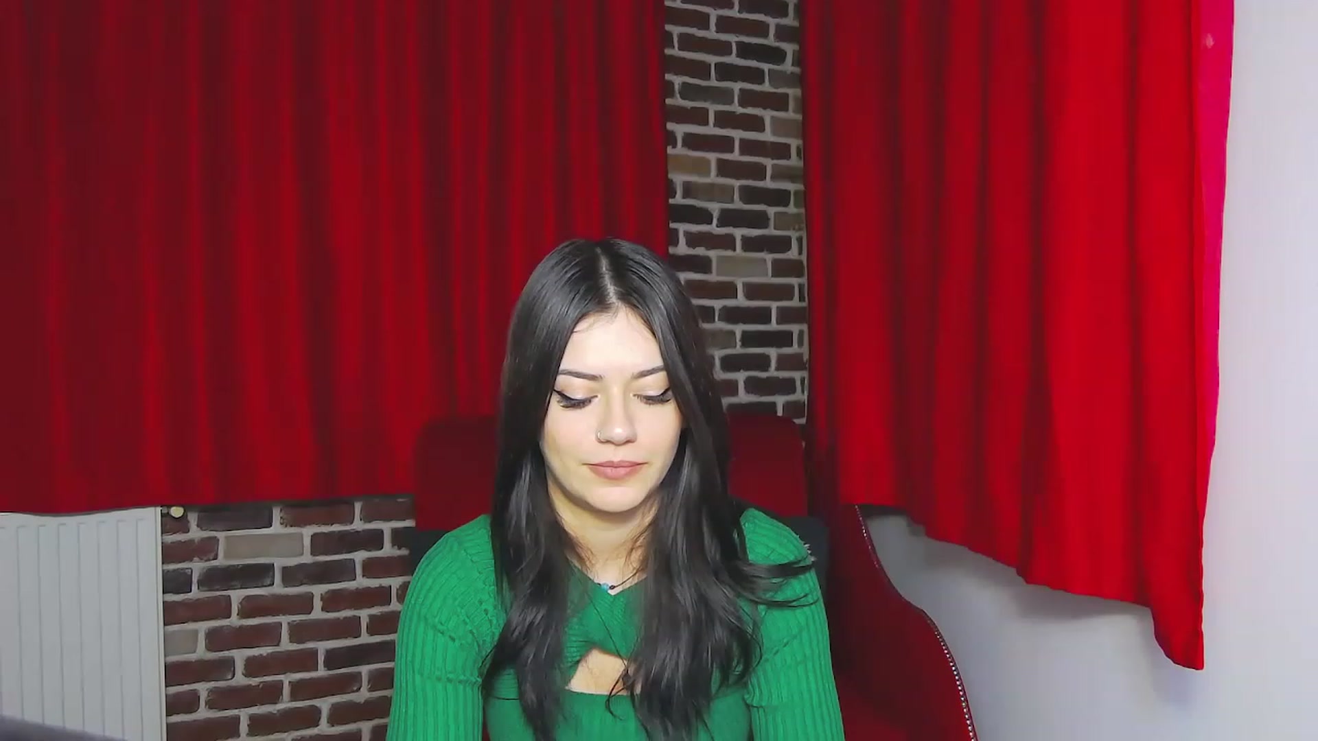 Gallery image thumbnail from MarissaBee's myfreecams stream on, 12/12/2022, 23:37 image 8 of 20