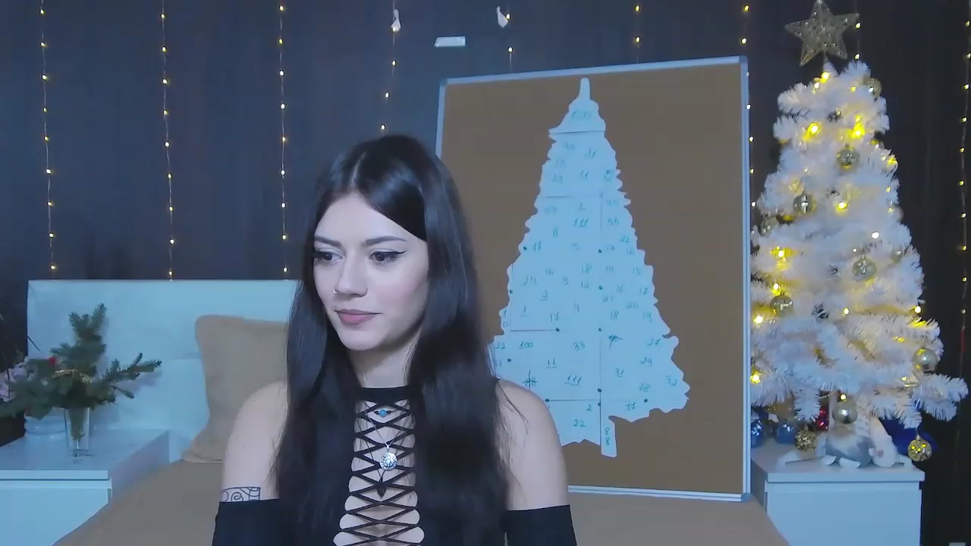 Gallery image thumbnail from MarissaBee's myfreecams stream on, 12/16/2022, 20:30 image 11 of 20