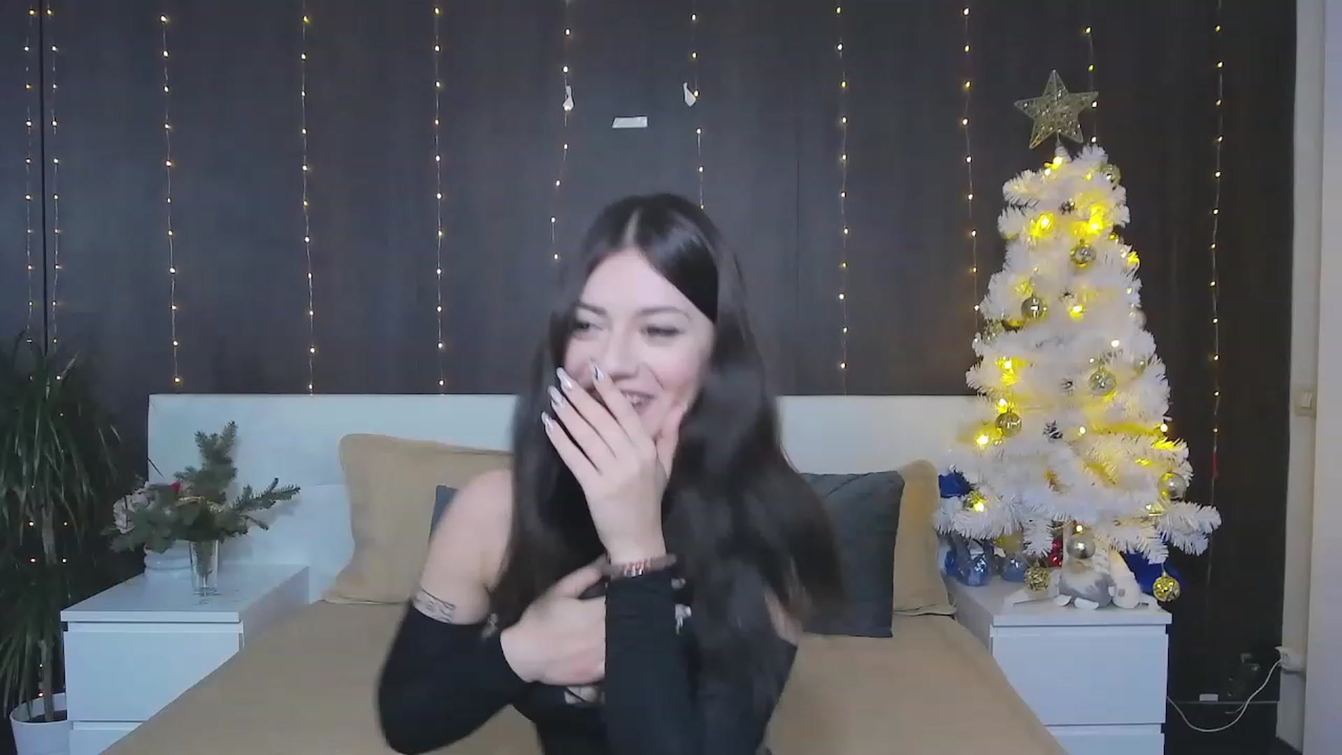Gallery image thumbnail from MarissaBee's myfreecams stream on, 12/16/2022, 20:30 image 4 of 20