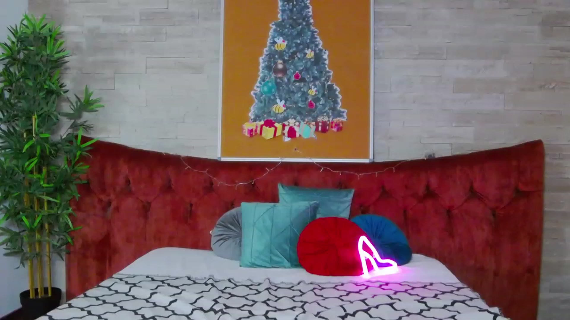 Gallery image thumbnail from MarissaBee's myfreecams stream on, 12/18/2022, 19:15 image 11 of 20