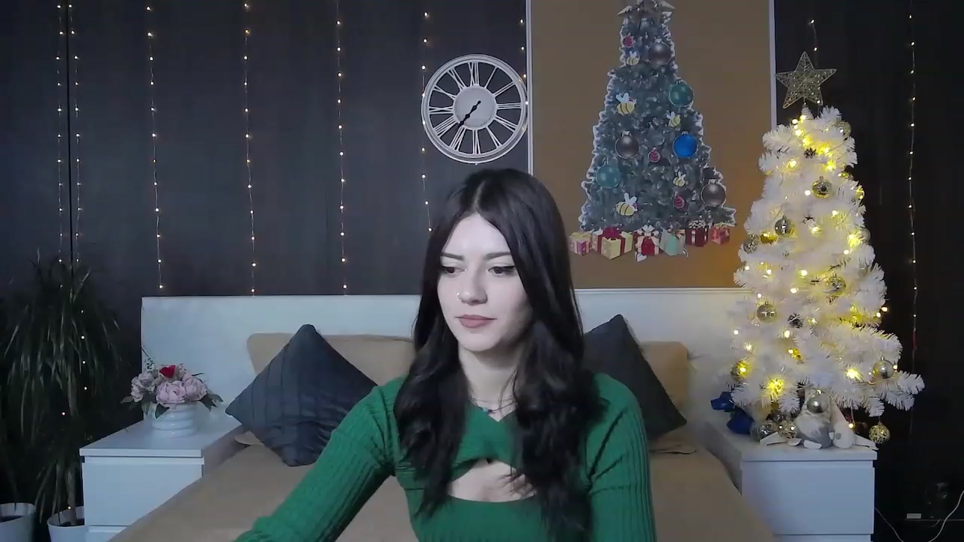 Gallery image thumbnail from MarissaBee's myfreecams stream on, 12/20/2022, 19:09 image 11 of 20