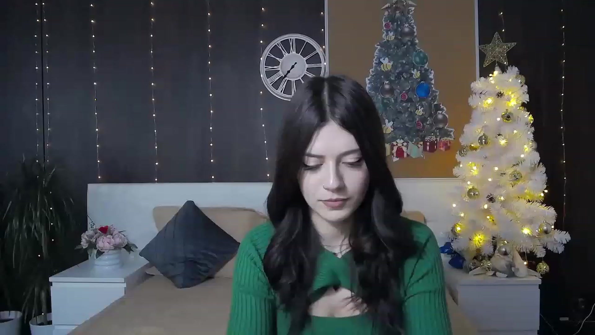 Gallery image thumbnail from MarissaBee's myfreecams stream on, 12/20/2022, 19:09 image 10 of 20