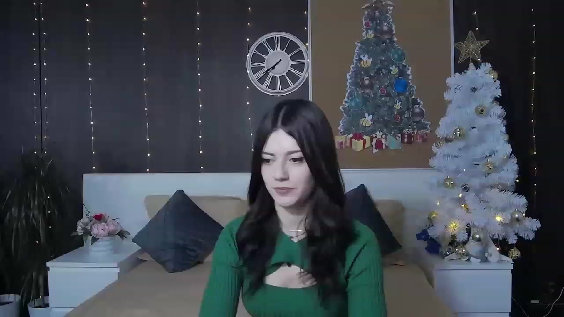 Gallery image thumbnail from MarissaBee's myfreecams stream on, 12/20/2022, 19:09 image 15 of 20