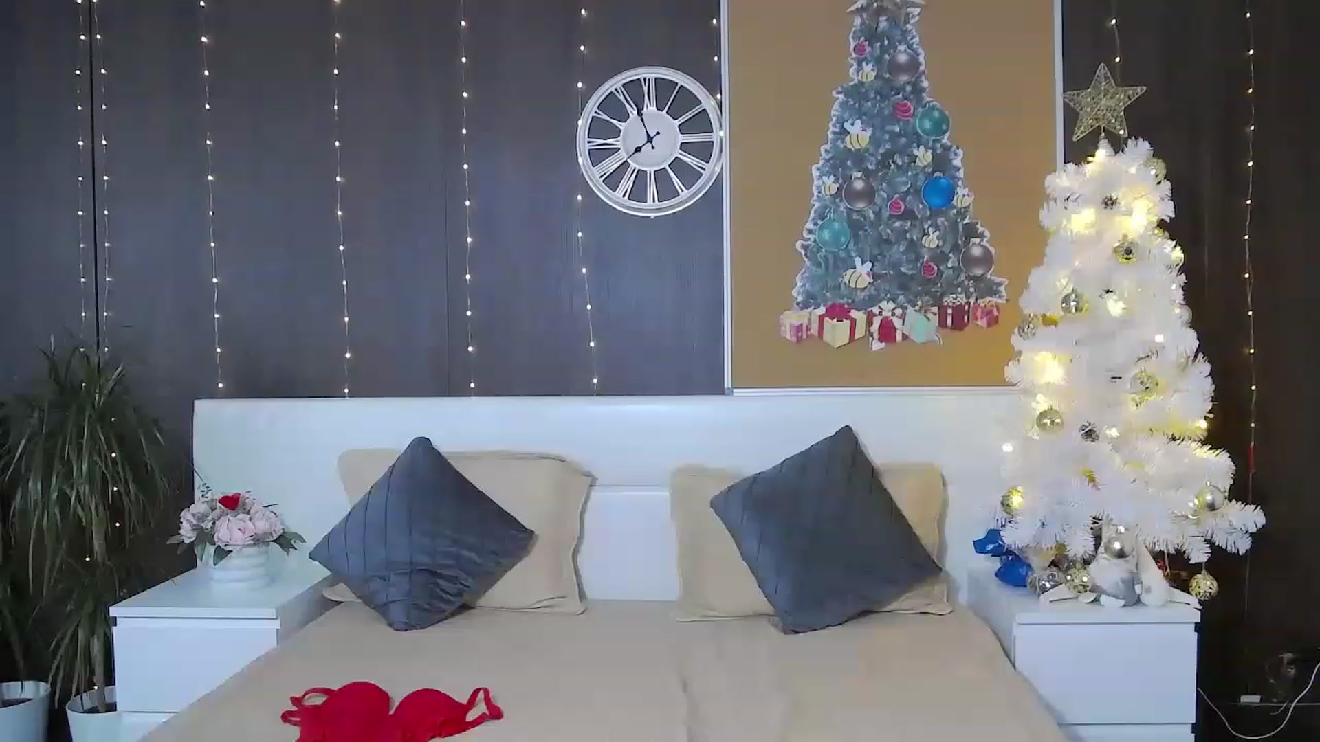 Gallery image thumbnail from MarissaBee's myfreecams stream on, 12/20/2022, 21:06 image 6 of 20