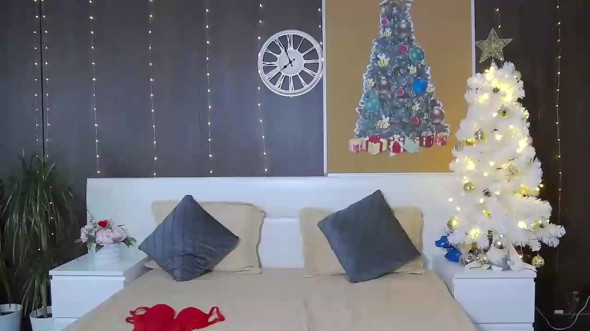Gallery image thumbnail from MarissaBee's myfreecams stream on, 12/20/2022, 21:06 image 3 of 20