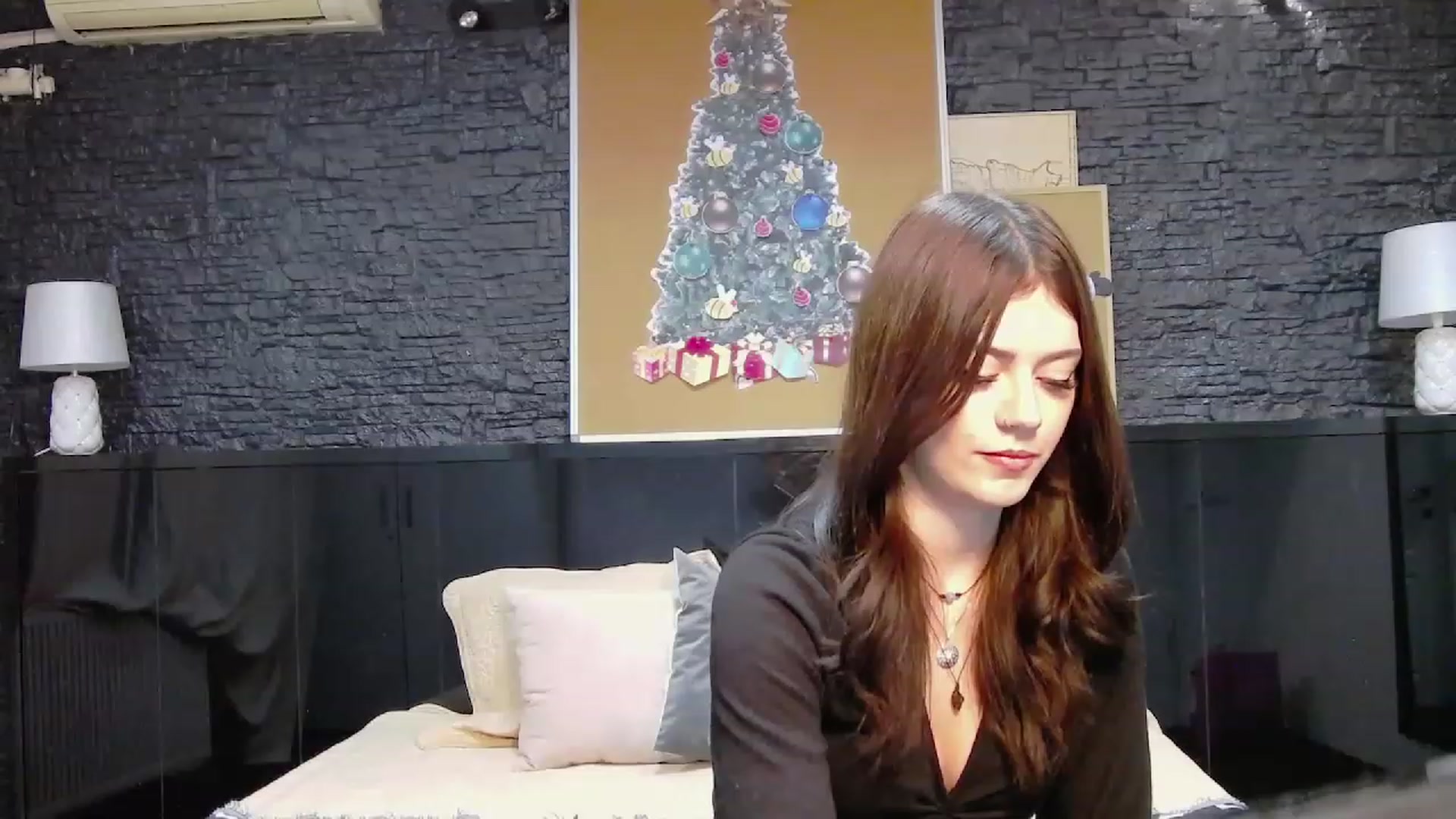 Gallery image thumbnail from MarissaBee's myfreecams stream on, 12/21/2022, 17:06 image 20 of 20