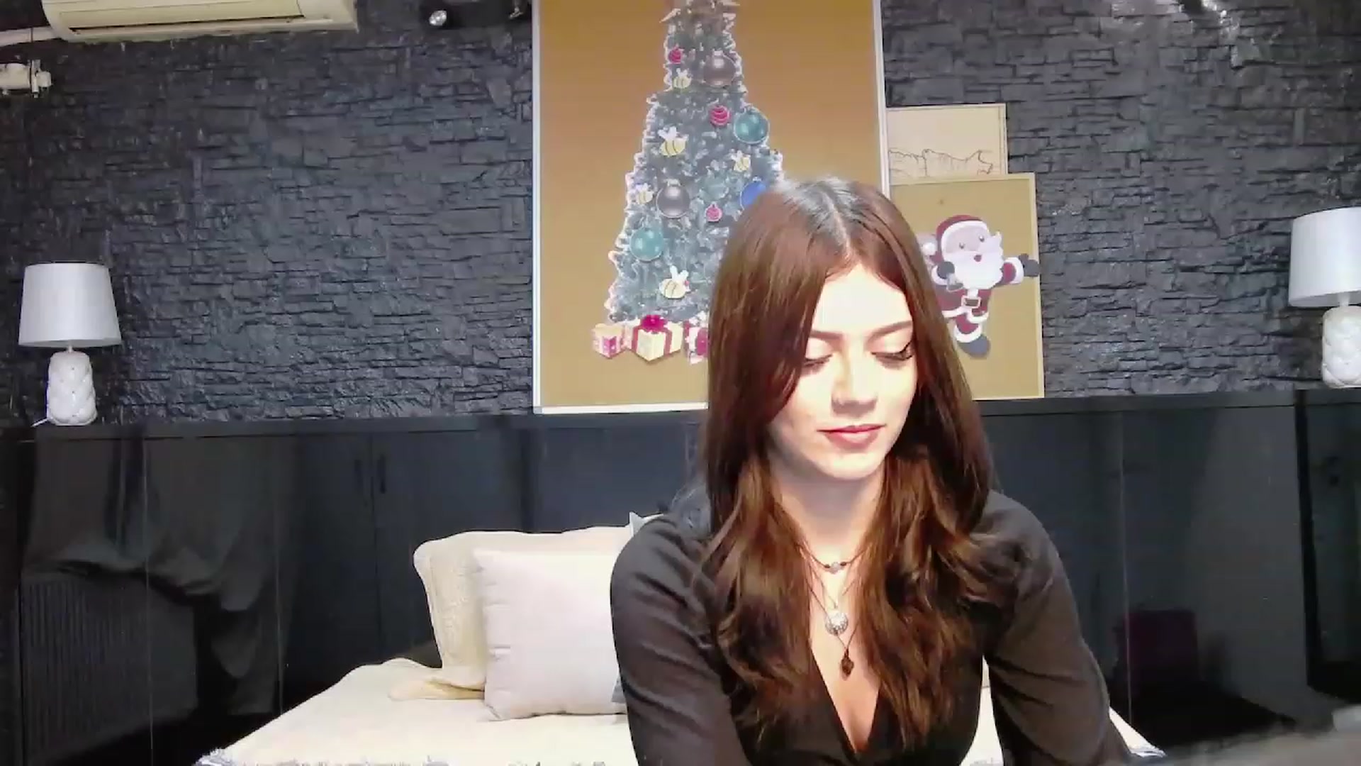 Gallery image thumbnail from MarissaBee's myfreecams stream on, 12/21/2022, 17:06 image 12 of 20