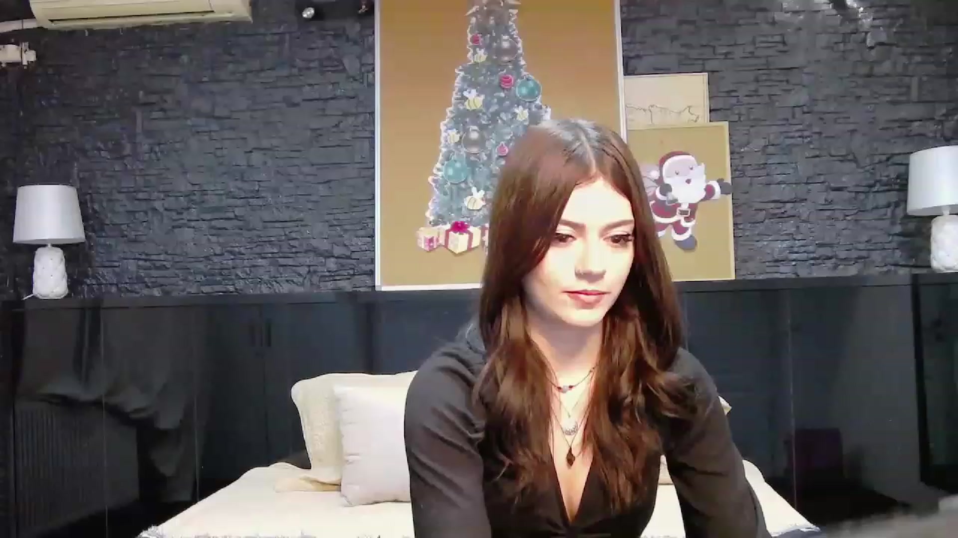Gallery image thumbnail from MarissaBee's myfreecams stream on, 12/21/2022, 17:06 image 6 of 20