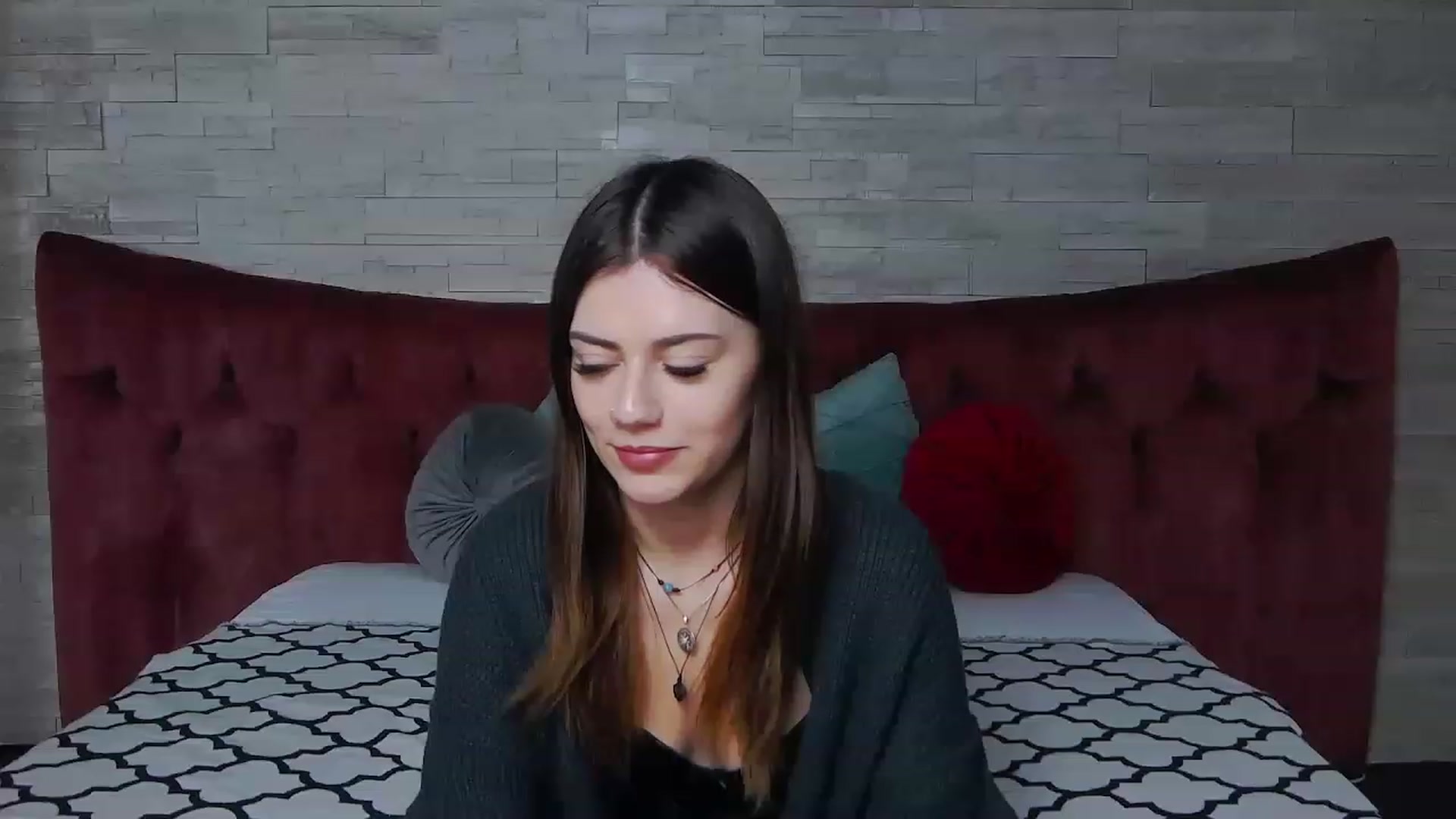 Gallery image thumbnail from MarissaBee's myfreecams stream on, 12/28/2022, 24:53 image 11 of 20