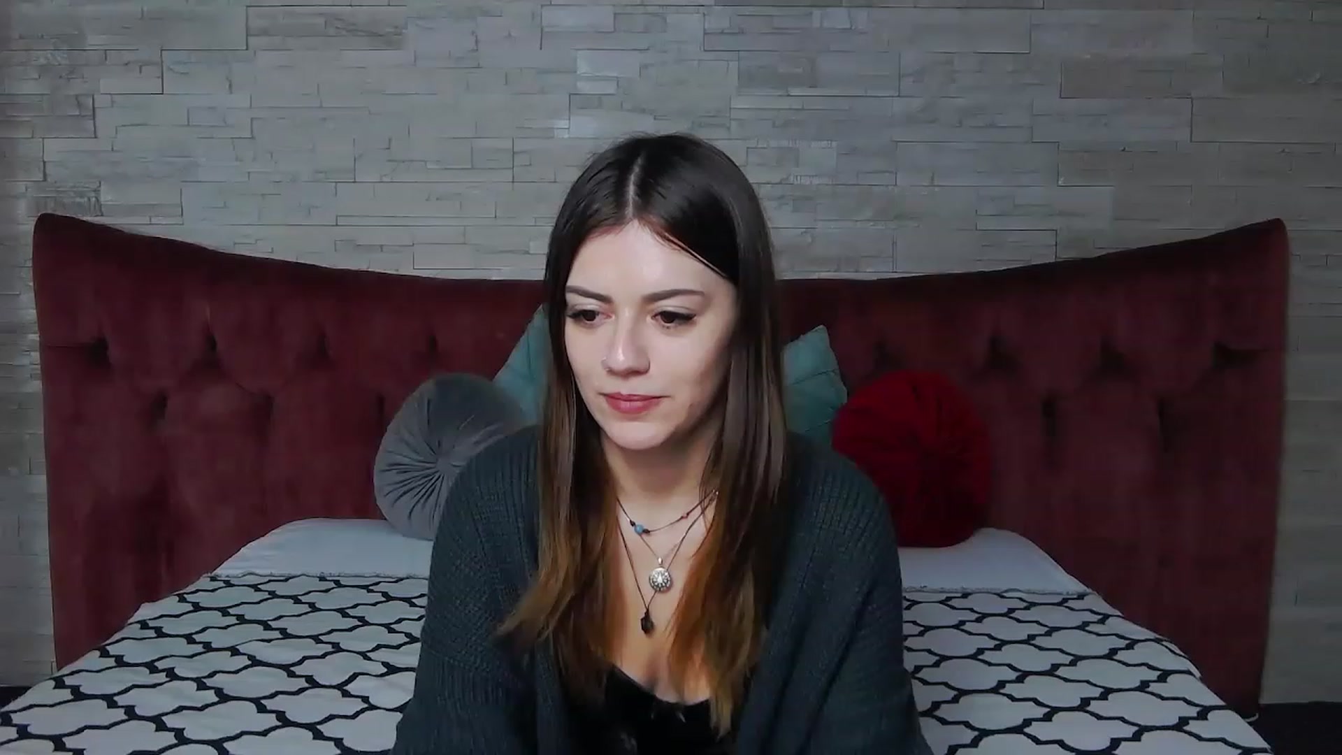 Gallery image thumbnail from MarissaBee's myfreecams stream on, 12/28/2022, 24:53 image 15 of 20