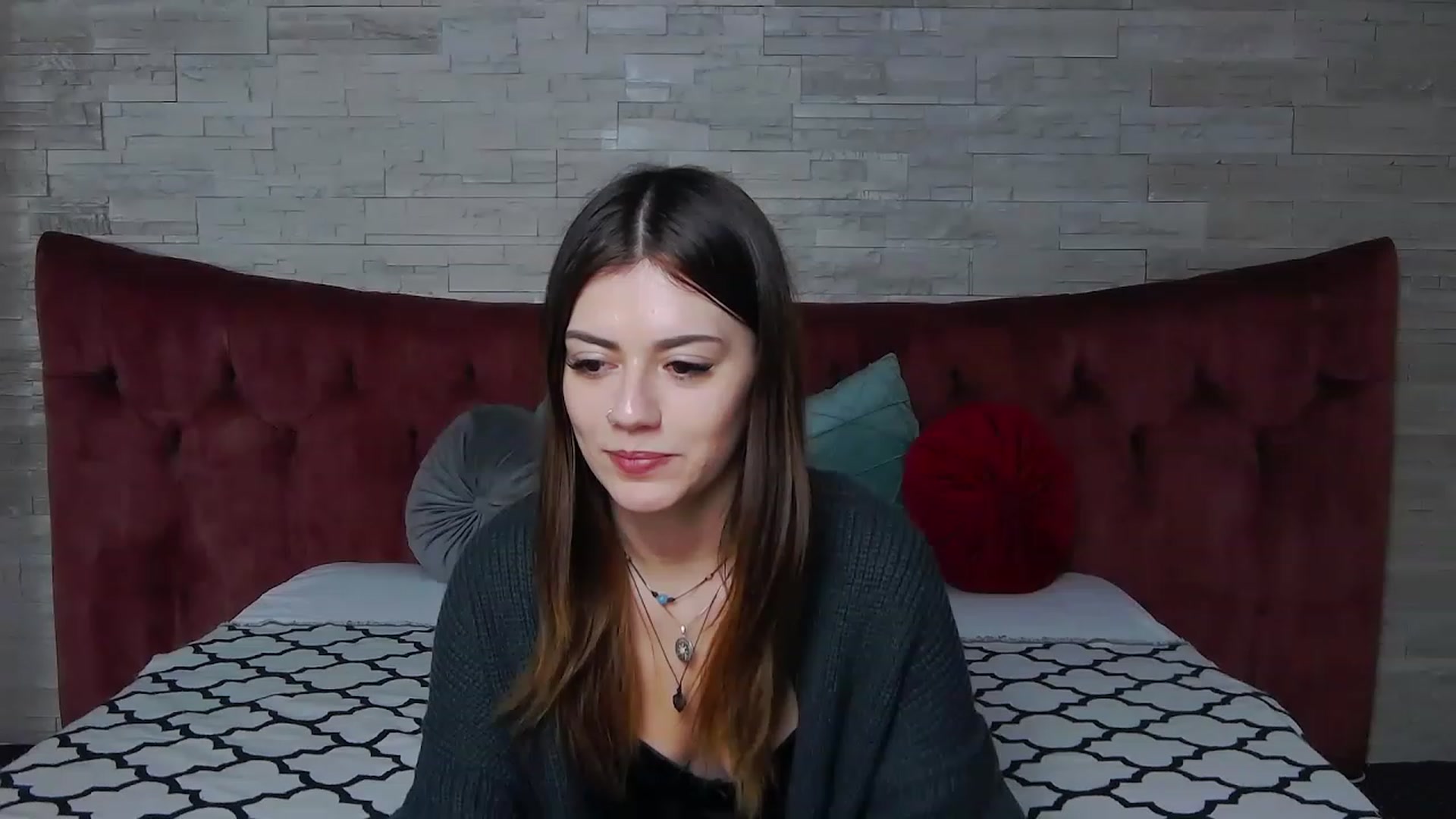 Gallery image thumbnail from MarissaBee's myfreecams stream on, 12/28/2022, 24:53 image 10 of 20
