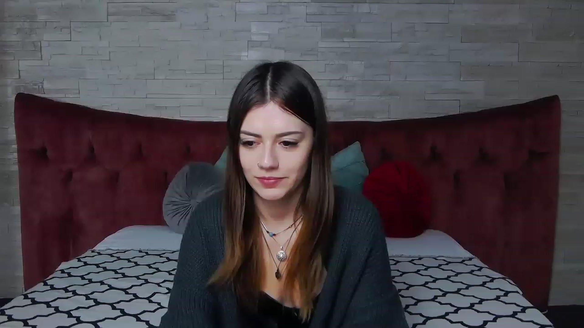 Gallery image thumbnail from MarissaBee's myfreecams stream on, 12/28/2022, 24:53 image 17 of 20