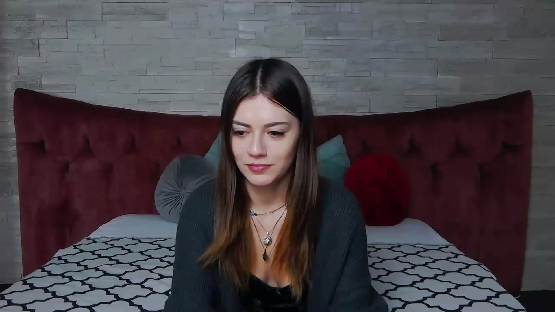 Gallery image thumbnail from MarissaBee's myfreecams stream on, 12/28/2022, 24:53 image 8 of 20