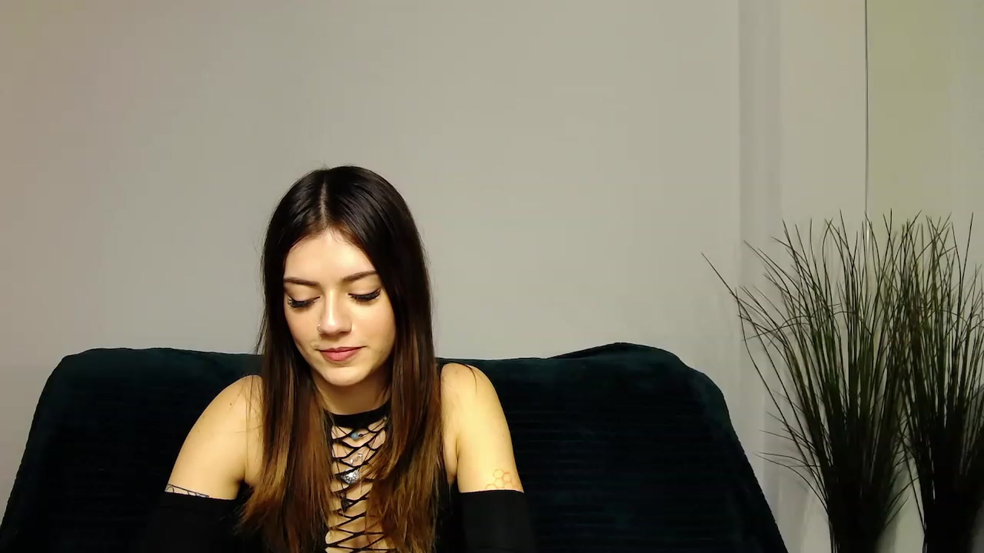 Gallery image thumbnail from MarissaBee's myfreecams stream on, 12/28/2022, 18:46 image 10 of 20