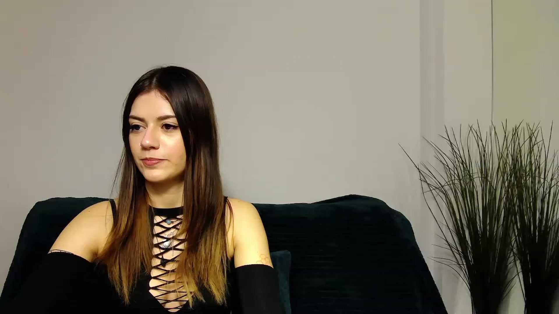 Gallery image thumbnail from MarissaBee's myfreecams stream on, 12/28/2022, 18:46 image 16 of 20