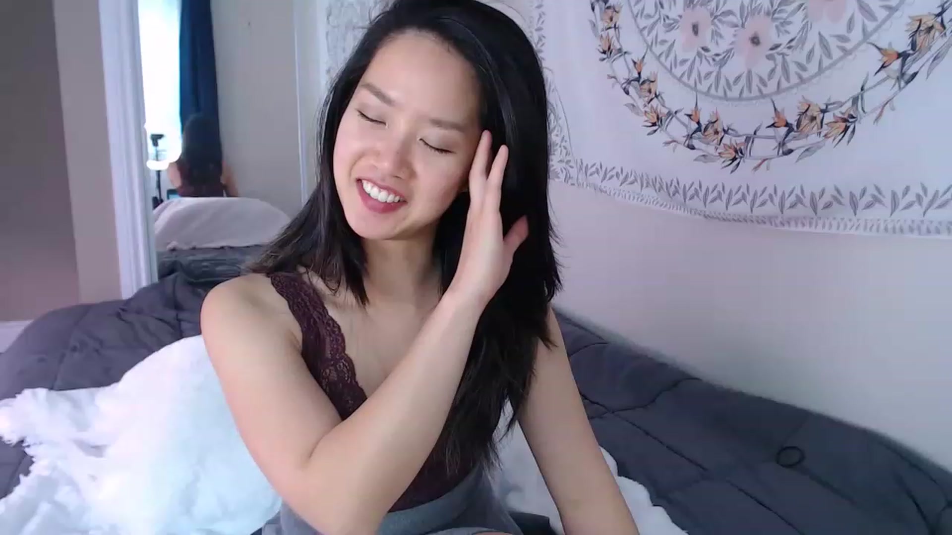 Gallery image thumbnail from MarissaPeach's myfreecams stream on, 06/19/2023, 20:37 image 15 of 20