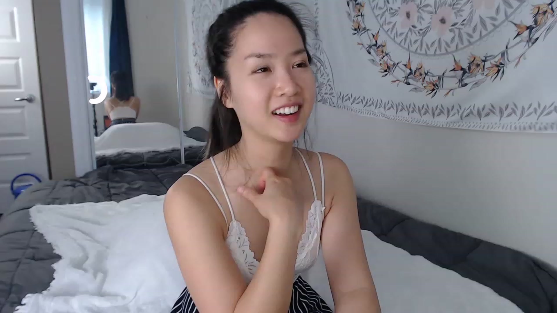 Gallery image thumbnail from MarissaPeach's myfreecams stream on, 06/24/2023, 23:35 image 5 of 20