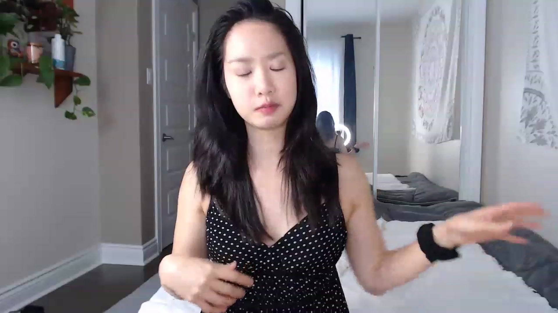 Gallery image thumbnail from MarissaPeach's myfreecams stream on, 08/12/2023, 20:34 image 7 of 20