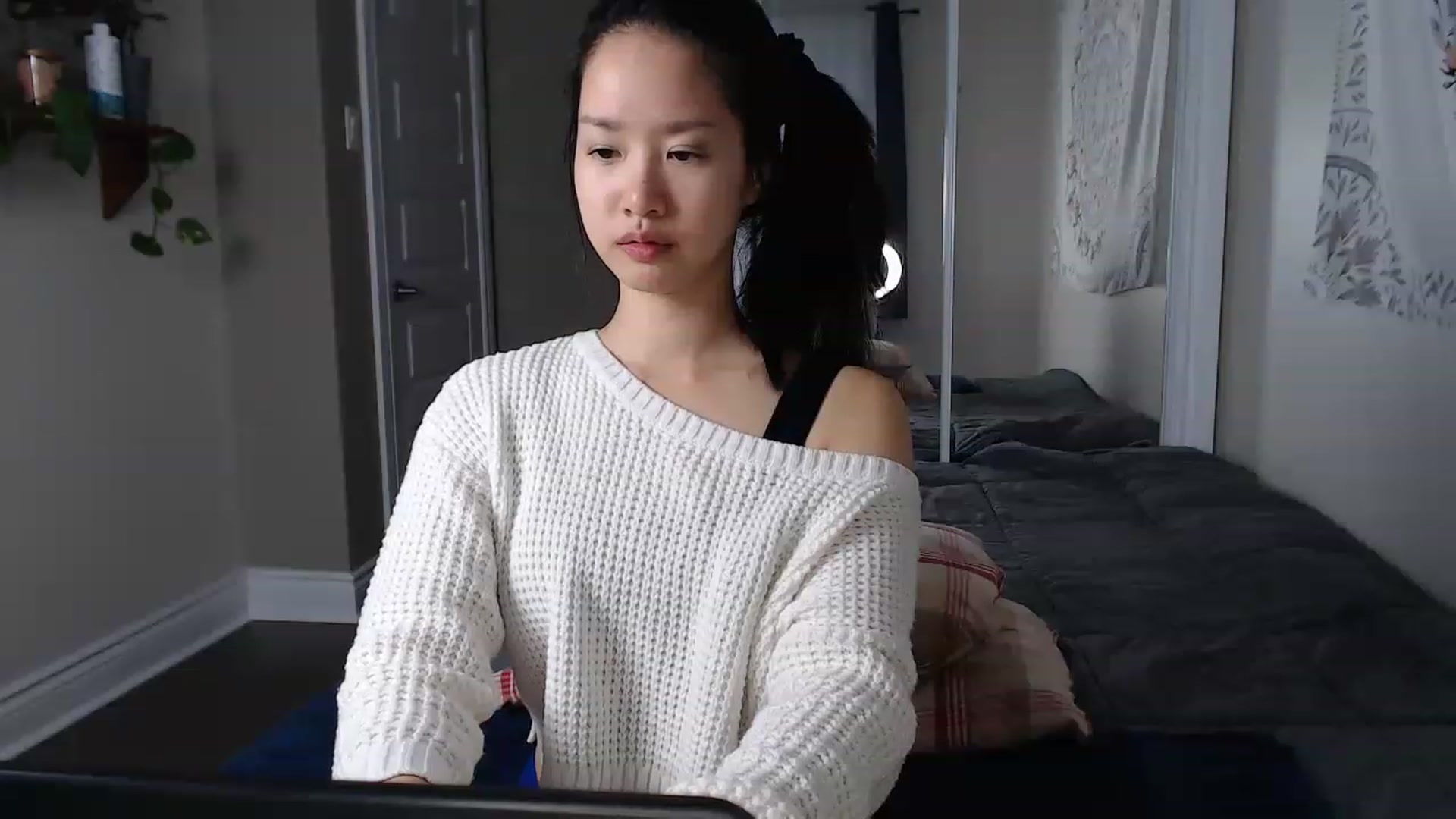 Gallery image thumbnail from MarissaPeach's myfreecams stream on, 08/15/2023, 24:07 image 5 of 20