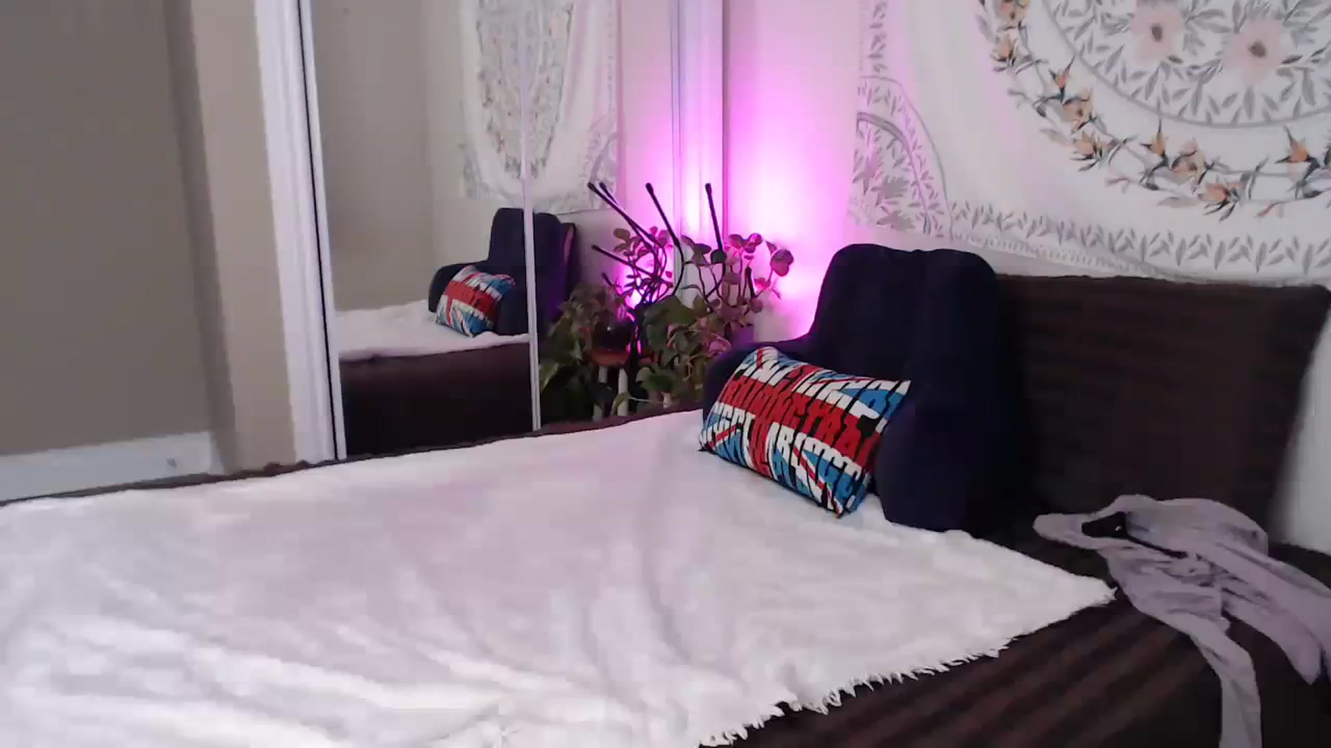 Gallery image thumbnail from MarissaPeach's myfreecams stream on, 11/16/2023, 23:11 image 16 of 20