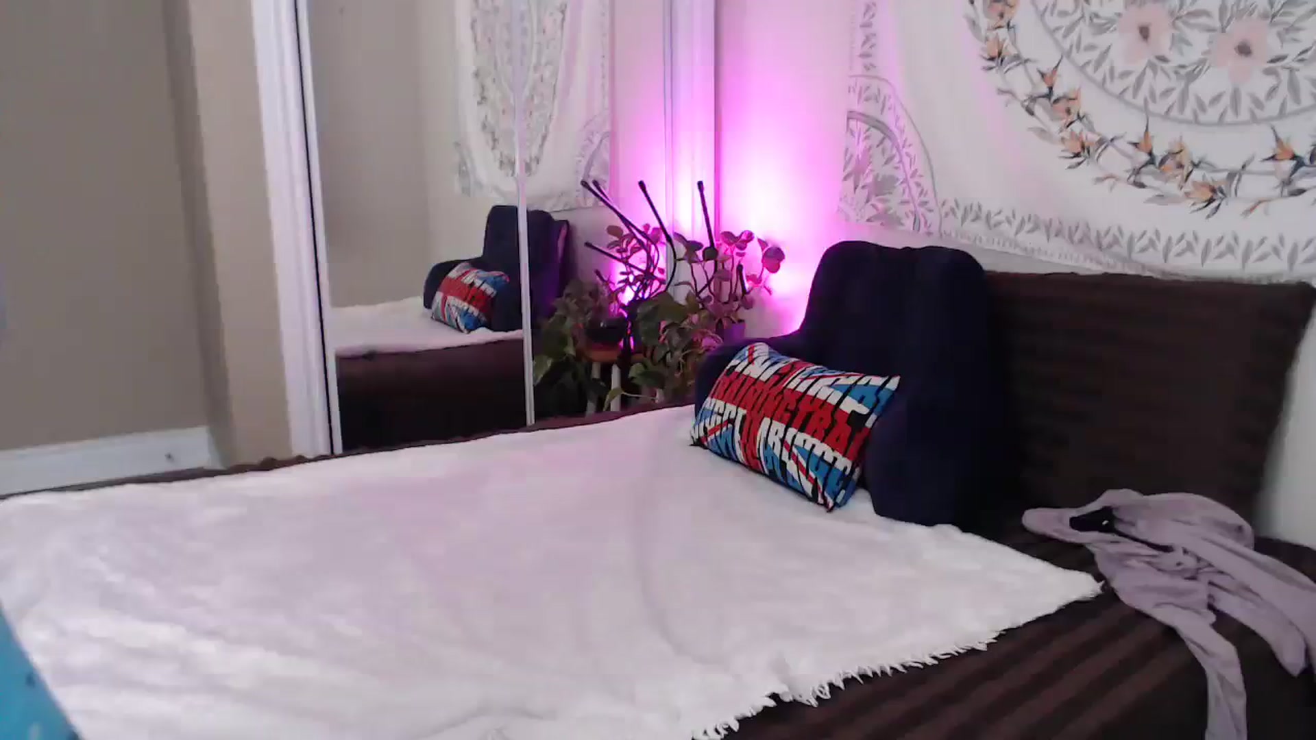 Gallery image thumbnail from MarissaPeach's myfreecams stream on, 11/16/2023, 23:11 image 9 of 20