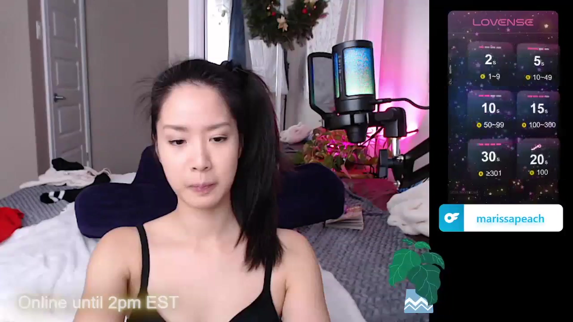 Gallery image thumbnail from MarissaPeach's myfreecams stream on, 12/10/2023, 17:38 image 13 of 20