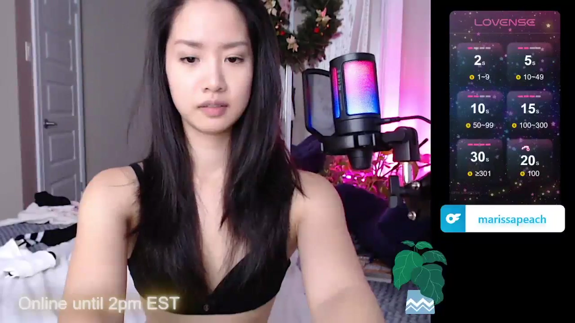Gallery image thumbnail from MarissaPeach's myfreecams stream on, 12/10/2023, 18:32 image 17 of 20