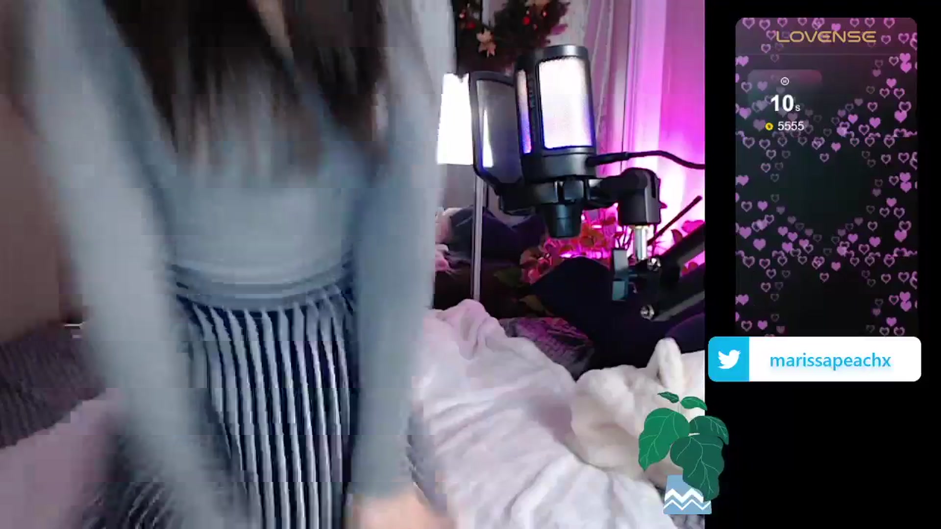 Gallery image thumbnail from MarissaPeach's myfreecams stream on, 12/13/2023, 22:28 image 20 of 20