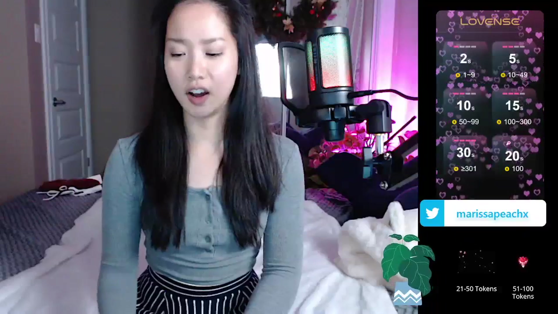 Gallery image thumbnail from MarissaPeach's myfreecams stream on, 12/13/2023, 22:28 image 19 of 20