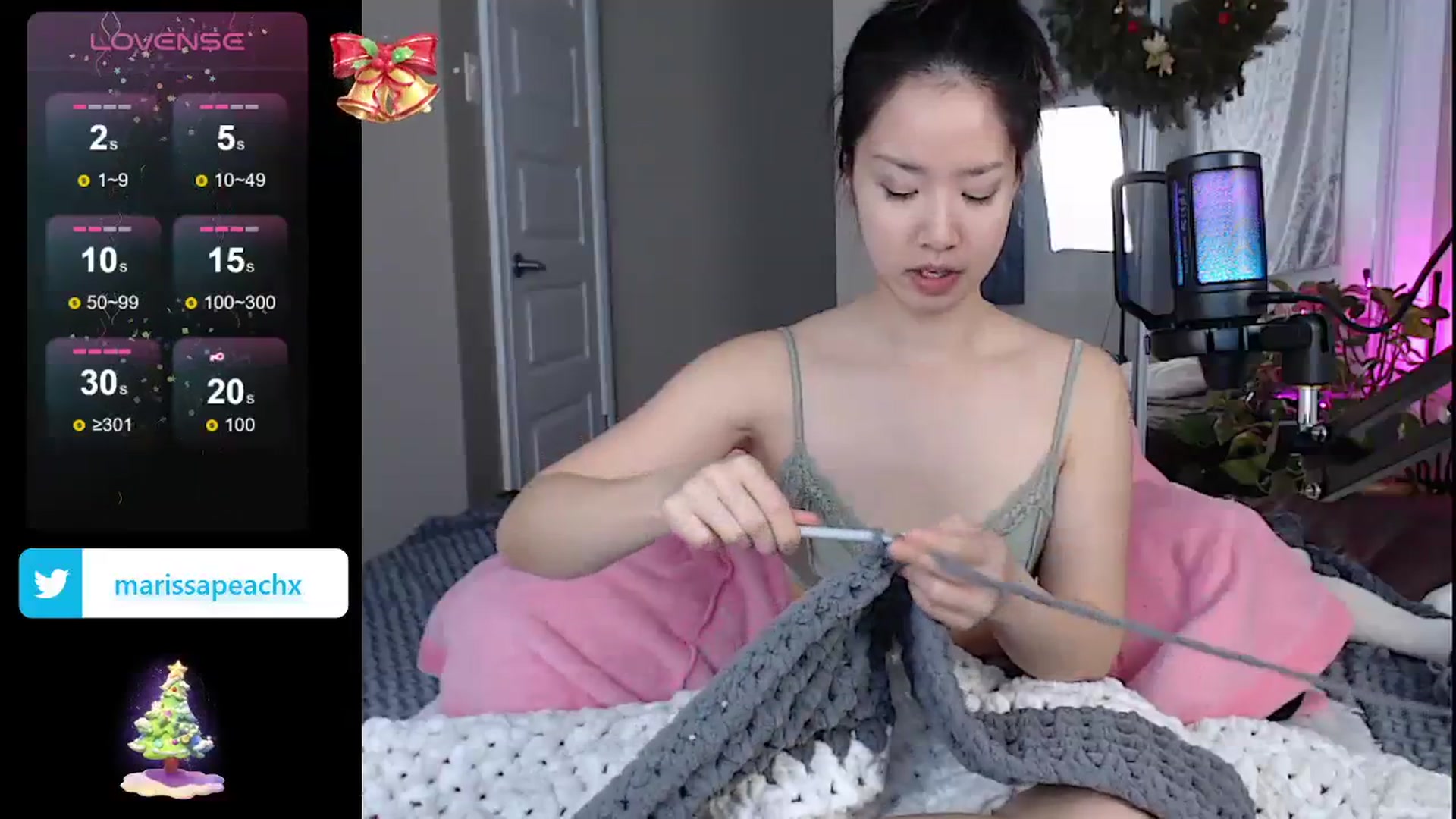 Gallery image thumbnail from MarissaPeach's myfreecams stream on, 12/23/2023, 18:17 image 18 of 20