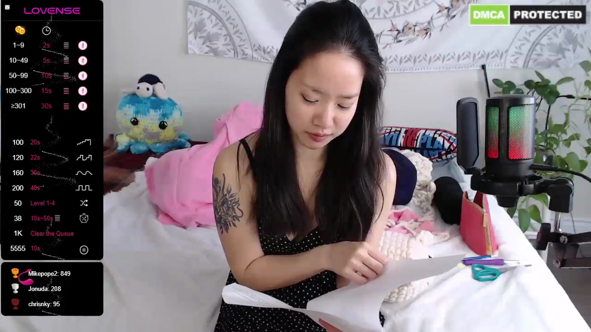 Gallery image thumbnail from MarissaPeach's myfreecams stream on, 03/16/2024, 18:34 image 14 of 20