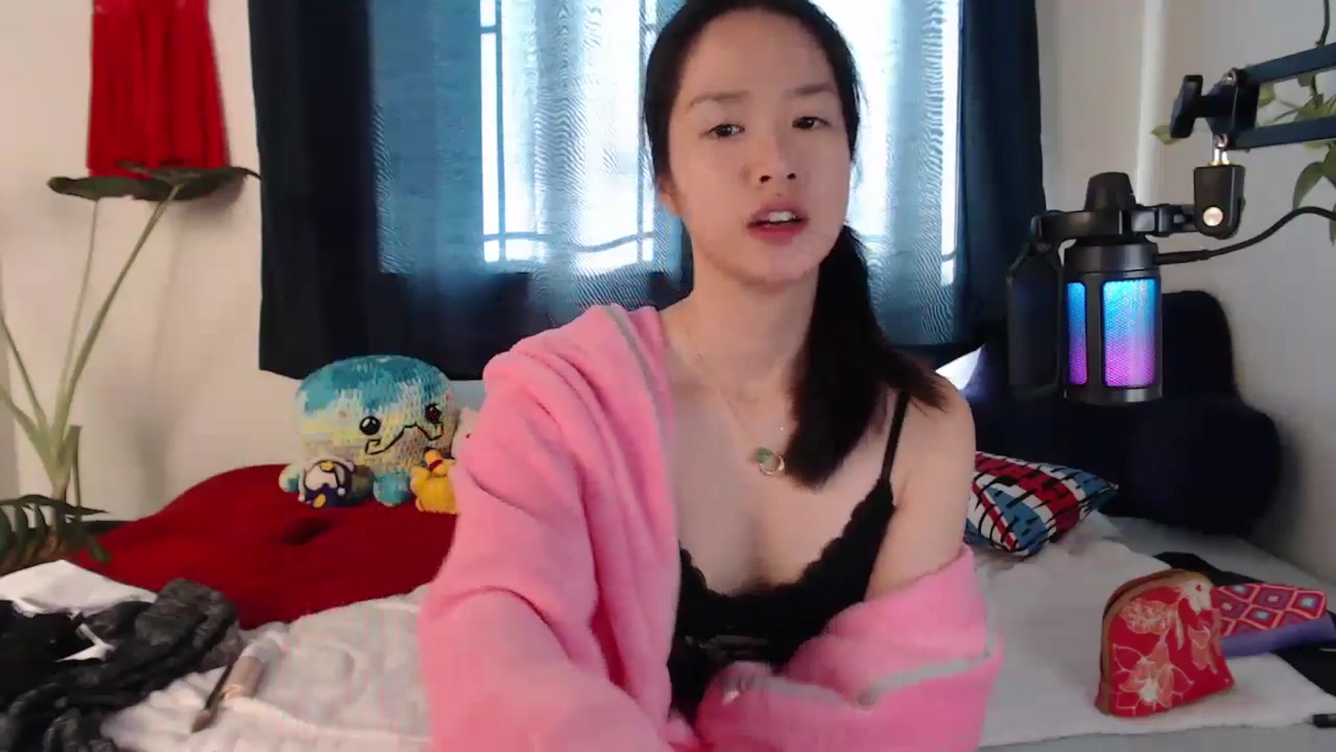 Gallery image thumbnail from MarissaPeach's myfreecams stream on, 11/03/2024, 14:38 image 2 of 20