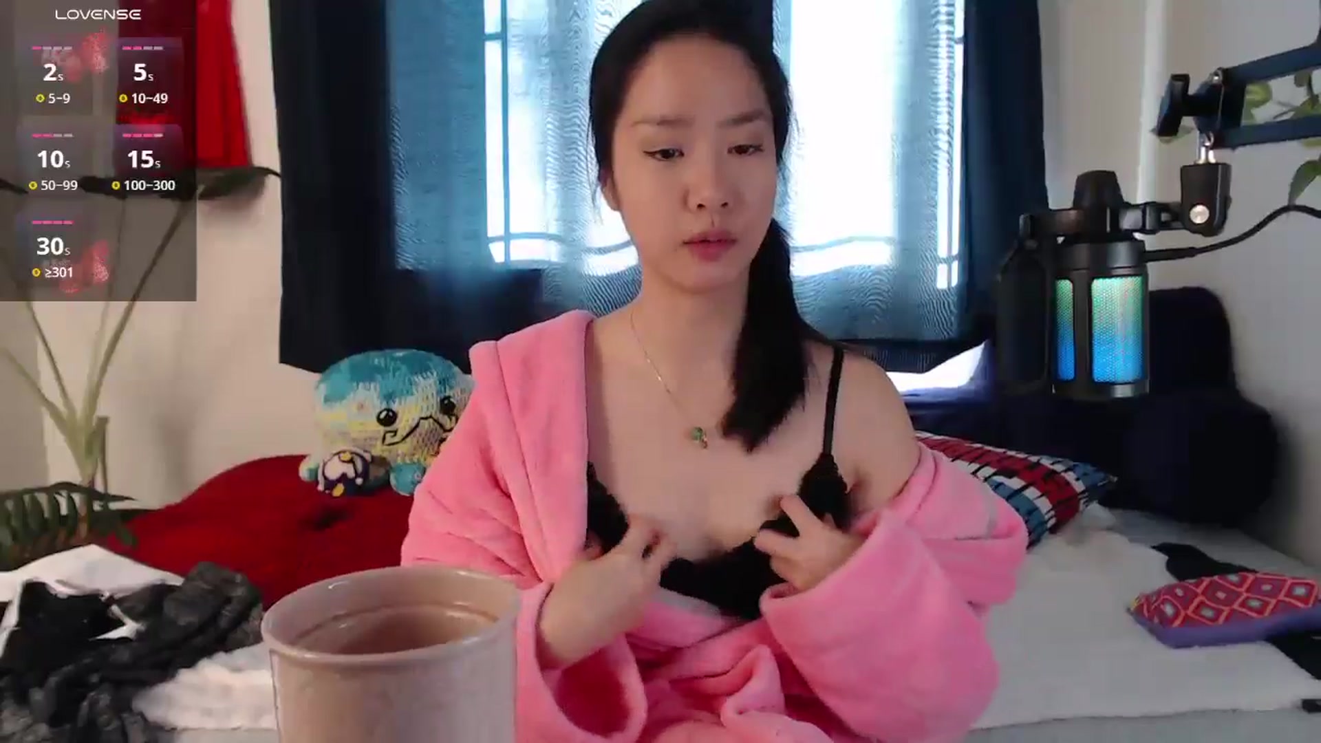 Gallery image thumbnail from MarissaPeach's myfreecams stream on, 11/03/2024, 14:38 image 9 of 20