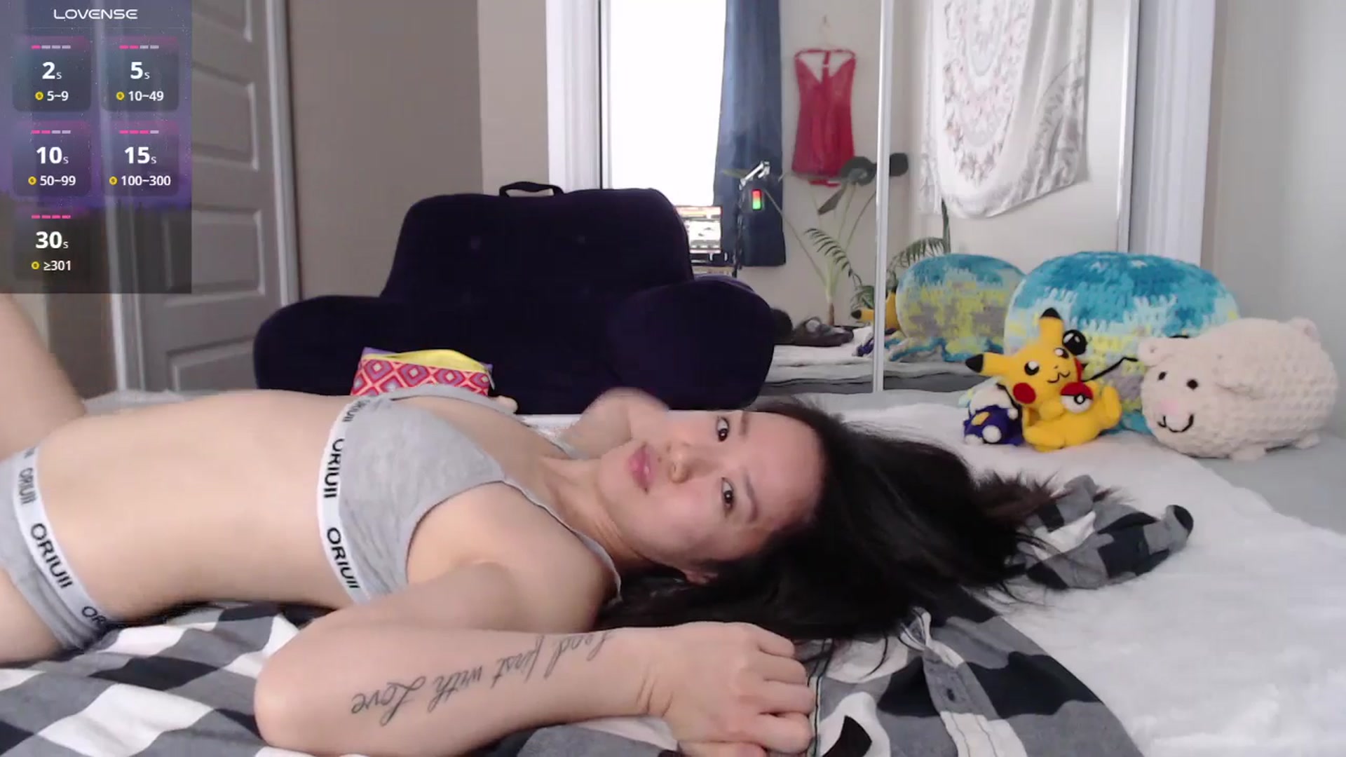 Gallery image thumbnail from MarissaPeach's myfreecams stream on, 11/23/2024, 16:23 image 16 of 20