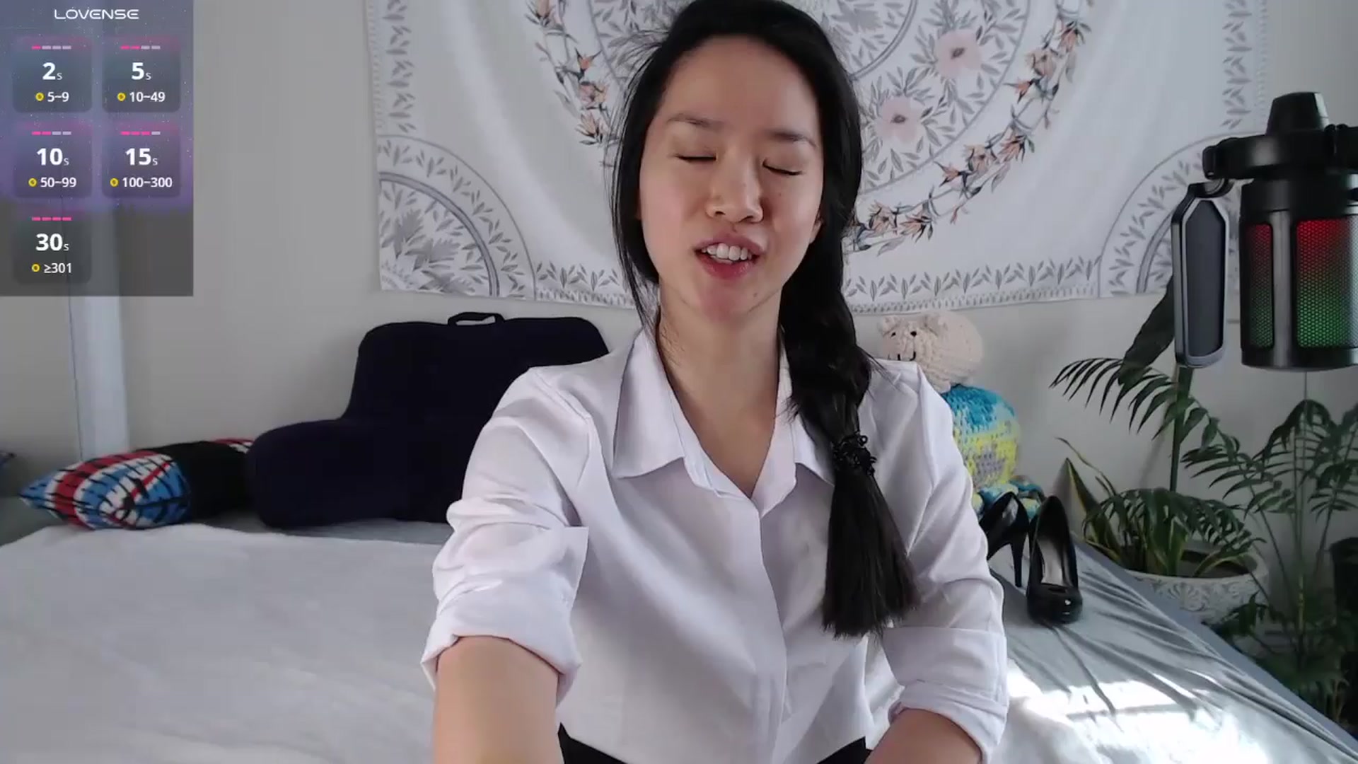Gallery image thumbnail from MarissaPeach's myfreecams stream on, 12/15/2024, 16:22 image 14 of 20