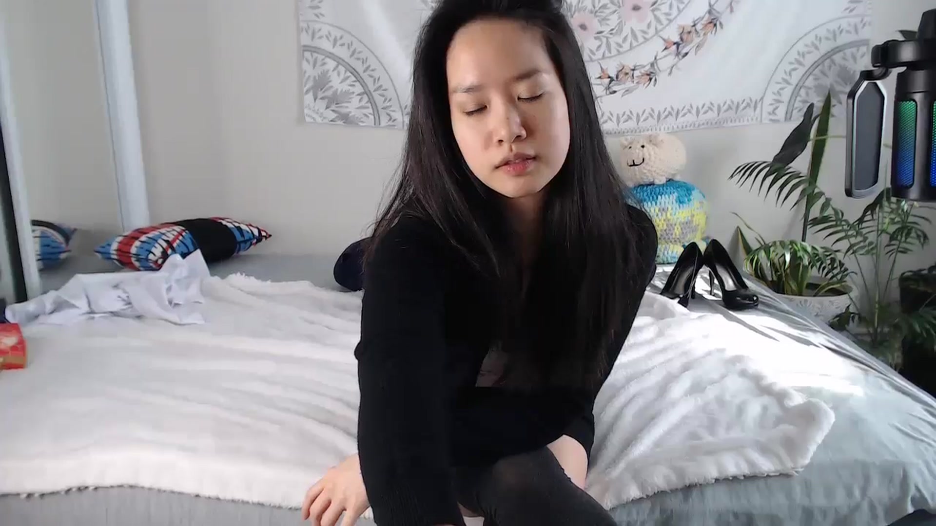 Gallery image thumbnail from MarissaPeach's myfreecams stream on, 12/15/2024, 18:23 image 17 of 20