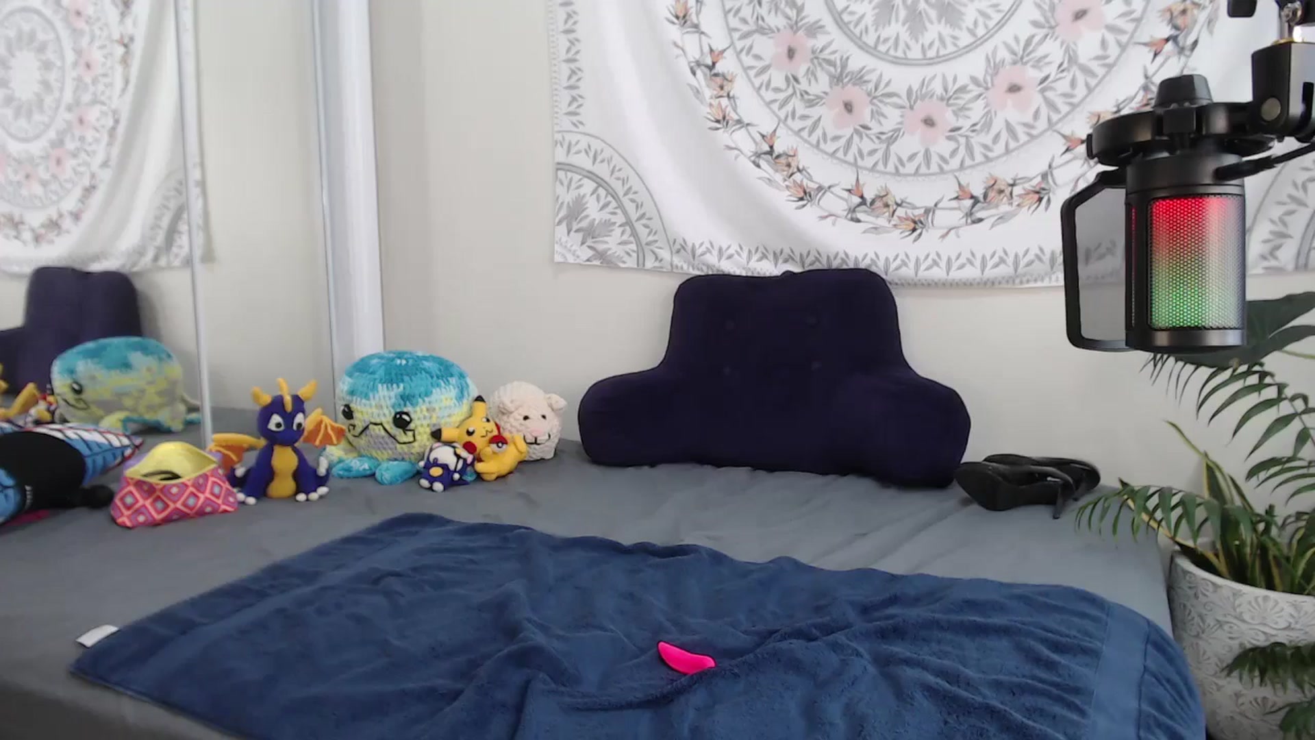 Gallery image thumbnail from MarissaPeach's myfreecams stream on, 01/12/2025, 17:06 image 2 of 20