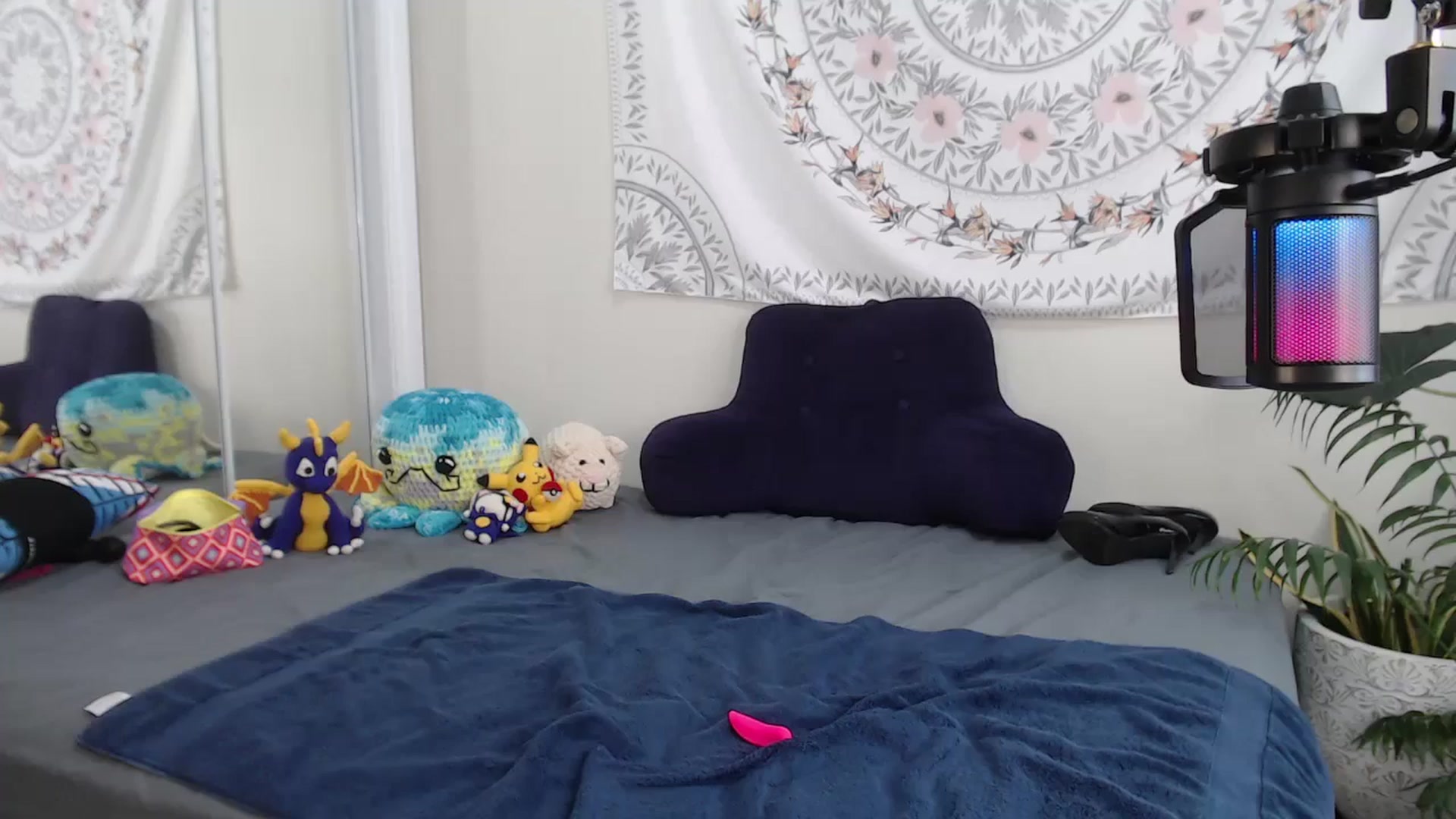 Gallery image thumbnail from MarissaPeach's myfreecams stream on, 01/12/2025, 17:06 image 1 of 20