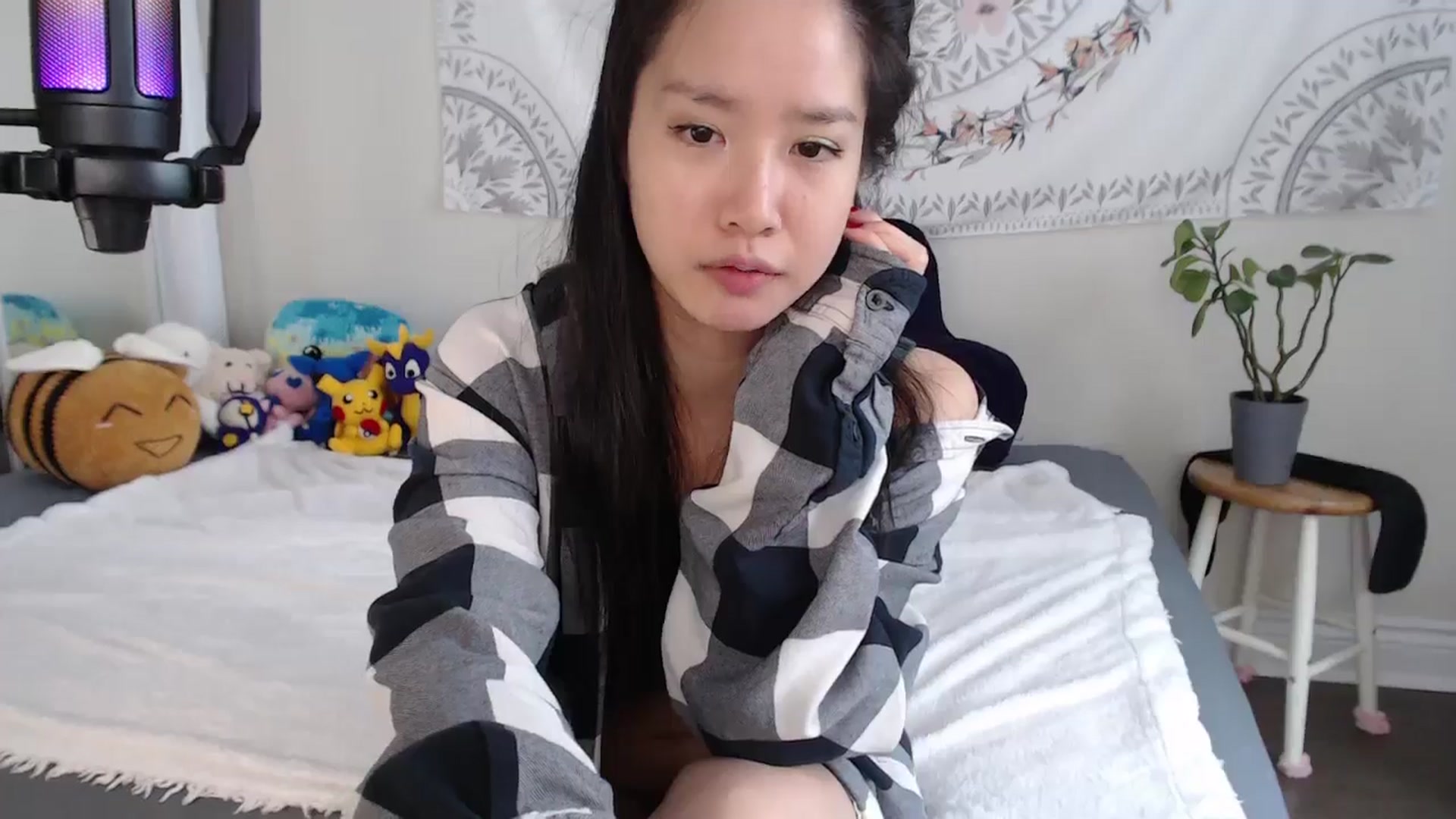 Gallery image thumbnail from MarissaPeach's myfreecams stream on, 05/19/2025, 15:14 image 13 of 20