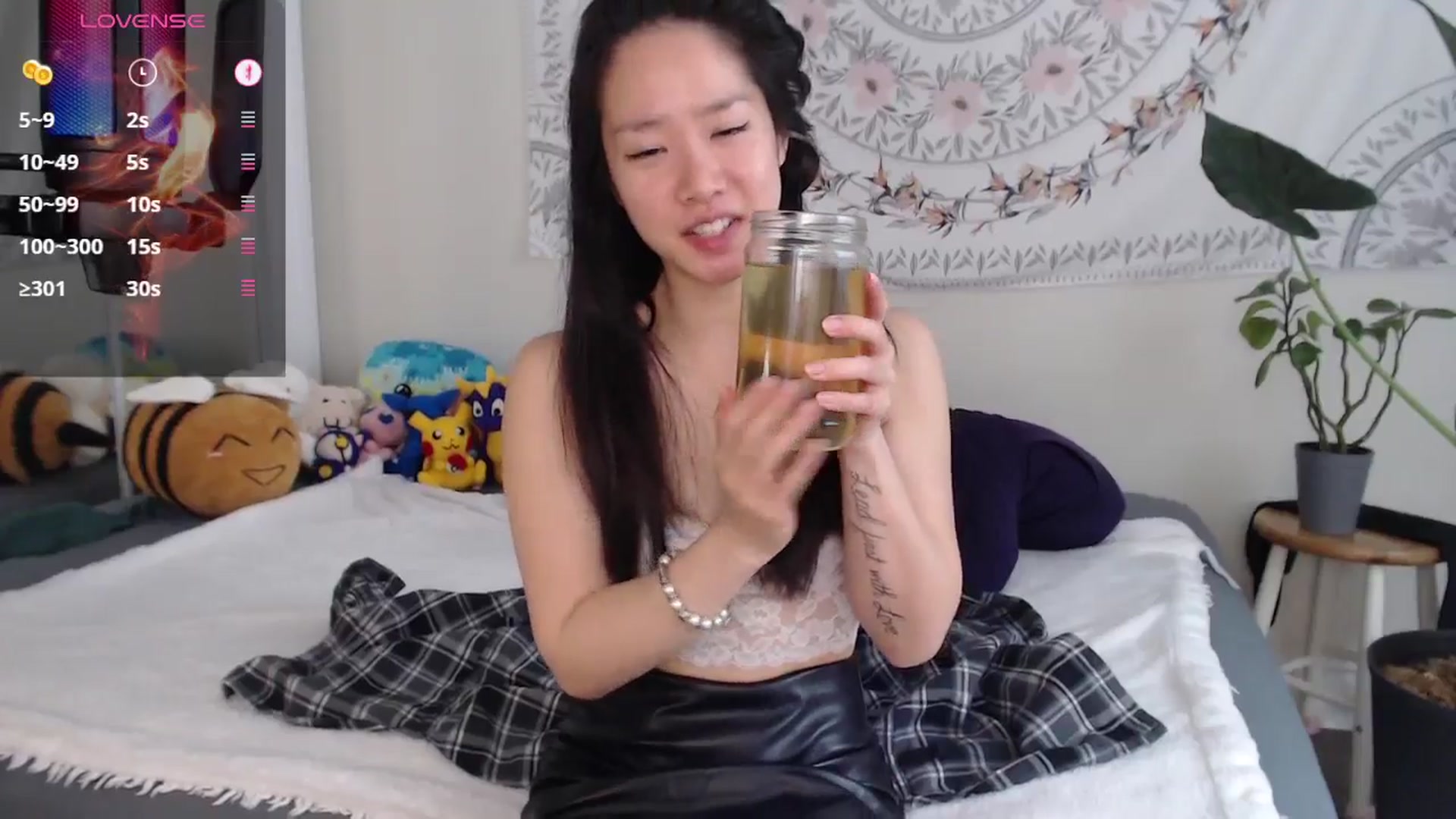 Gallery image thumbnail from MarissaPeach's myfreecams stream on, 05/24/2025, 14:20 image 16 of 20