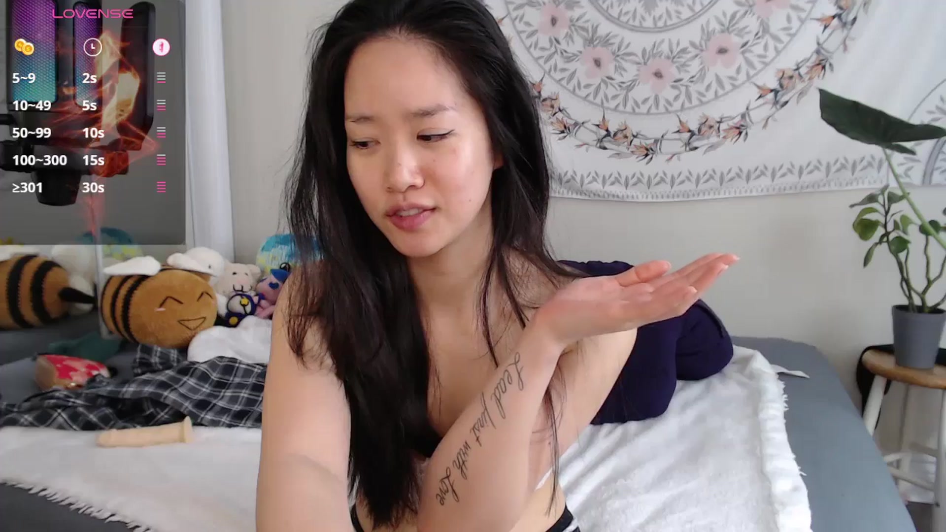 Gallery image thumbnail from MarissaPeach's myfreecams stream on, 05/24/2025, 17:04 image 15 of 20