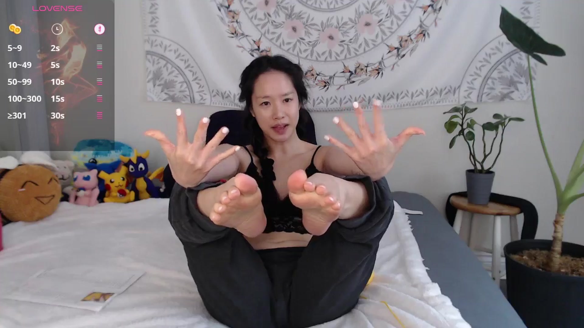 Gallery image thumbnail from MarissaPeach's myfreecams stream on, 05/31/2025, 16:43 image 12 of 20